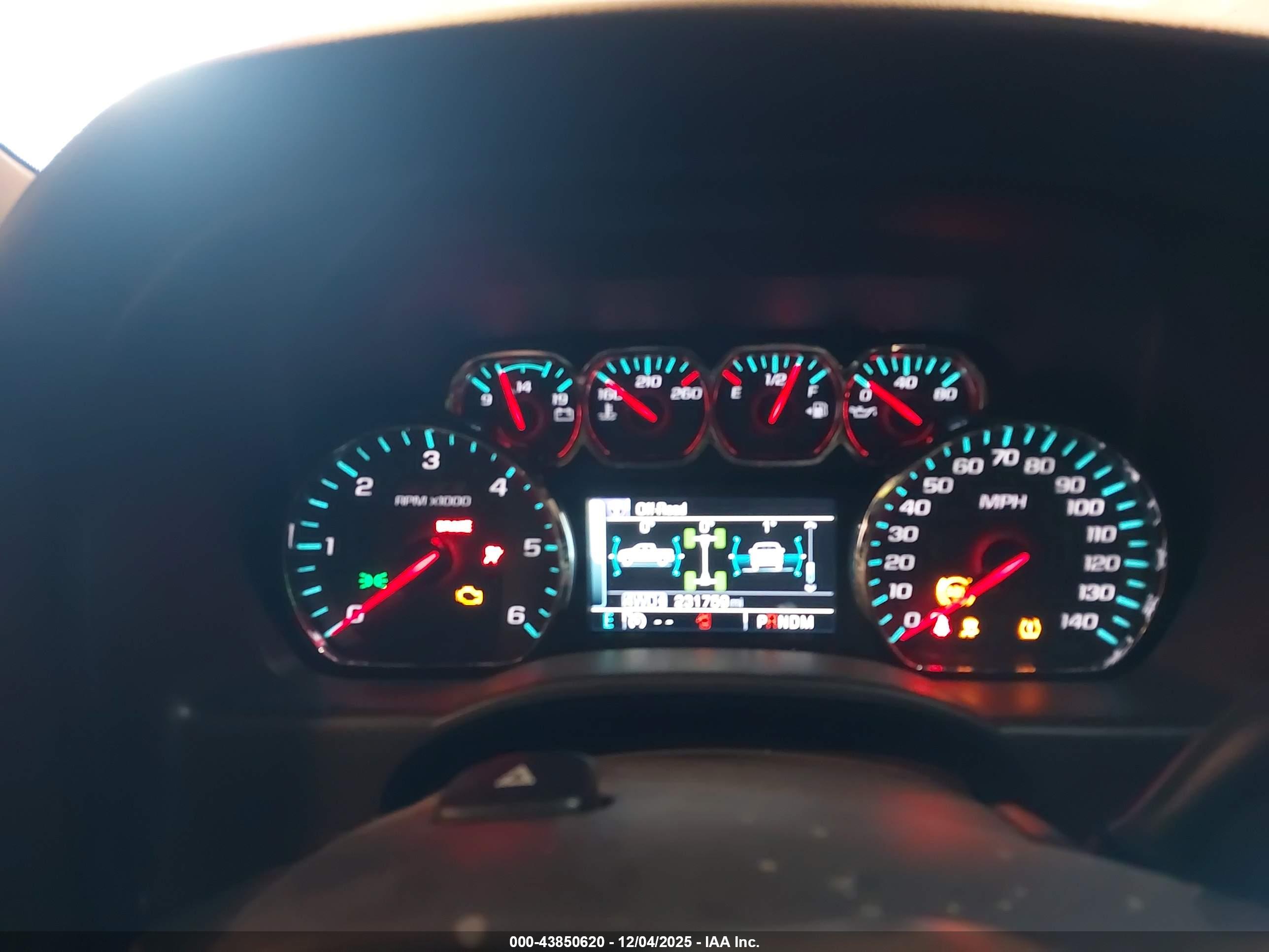 CHEVROLET SILVERADO image 7