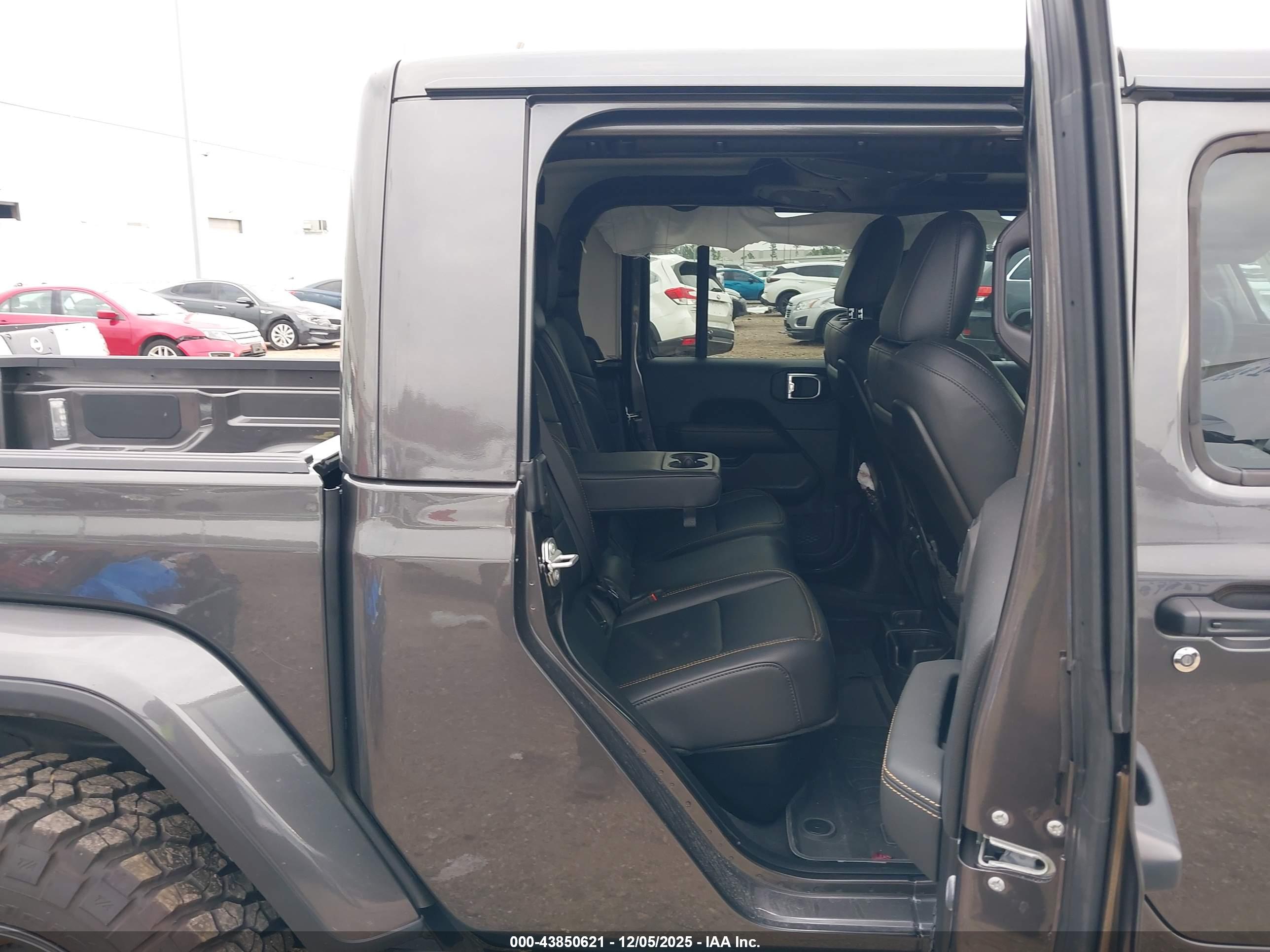 JEEP GLADIATOR image 8