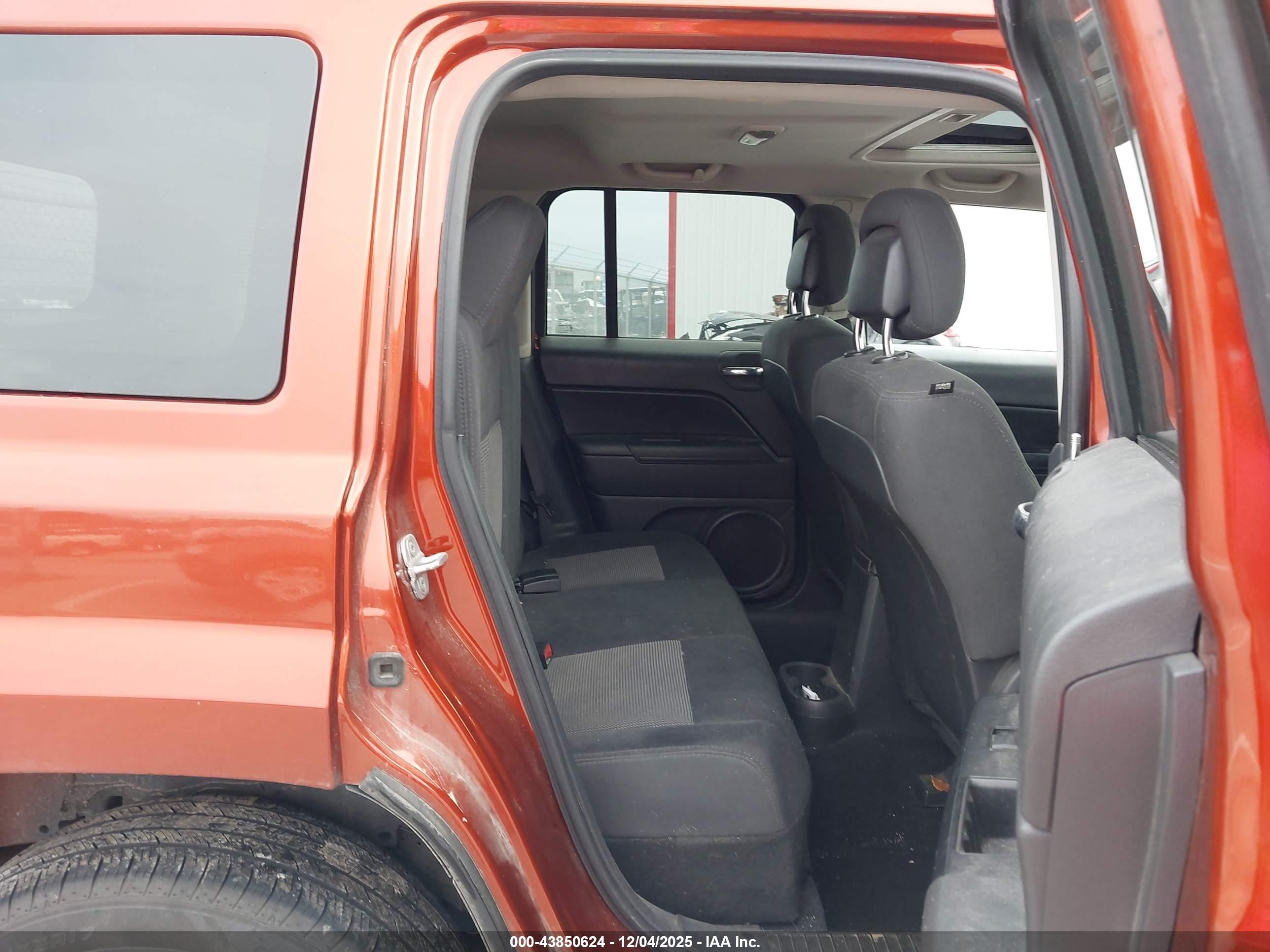 JEEP PATRIOT image 8