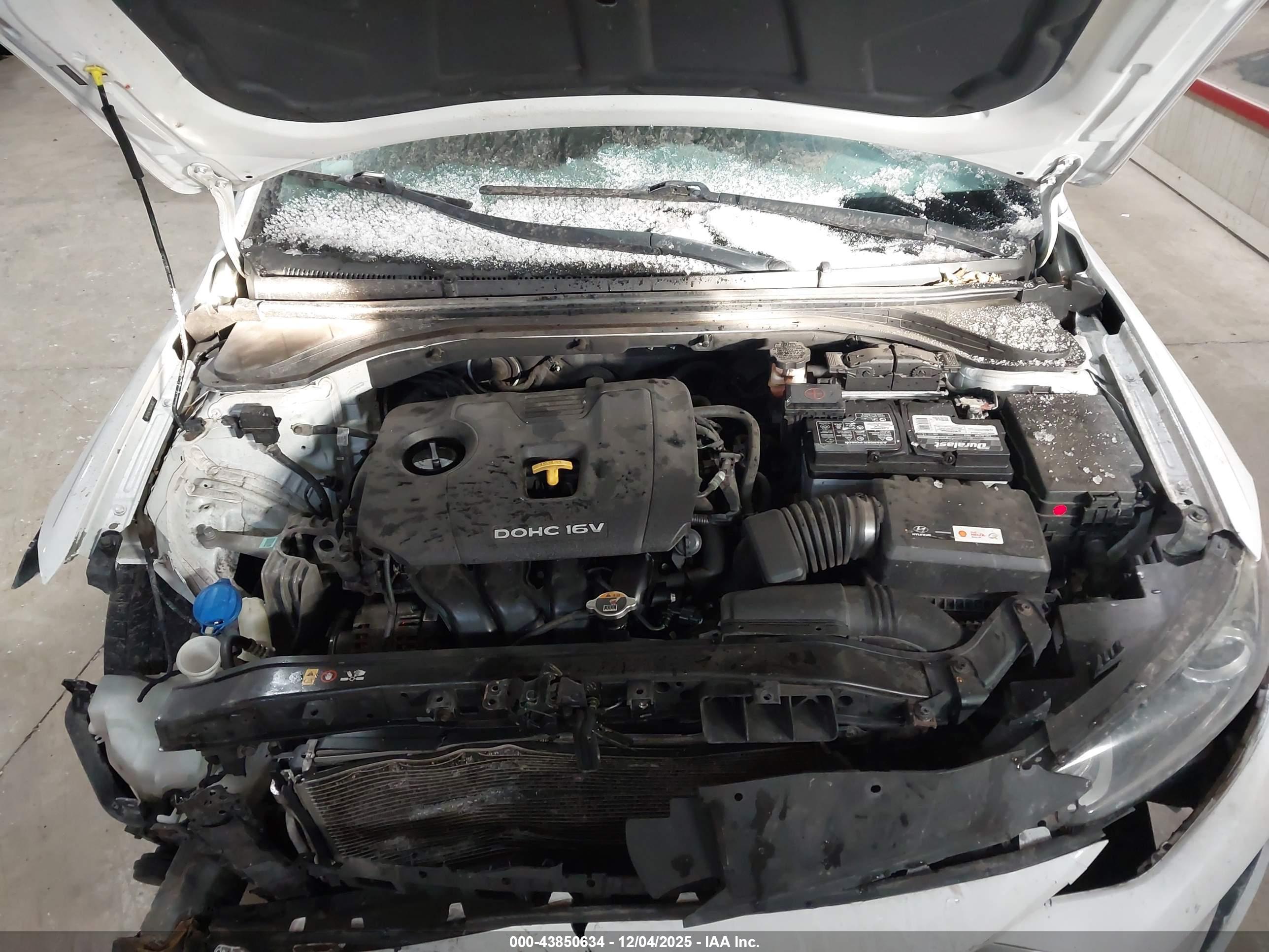 HYUNDAI ELANTRA image 10