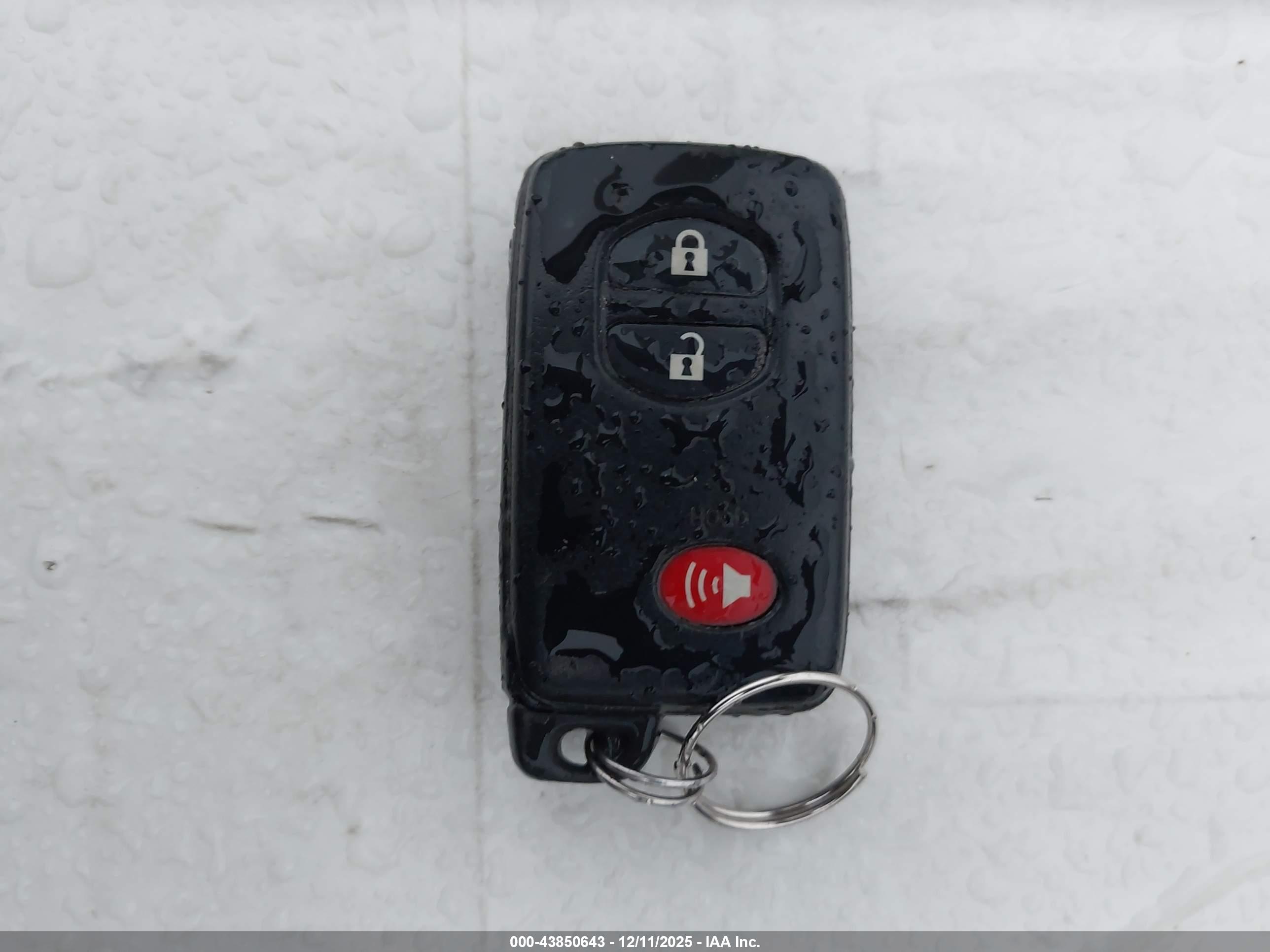 TOYOTA PRIUS image 11