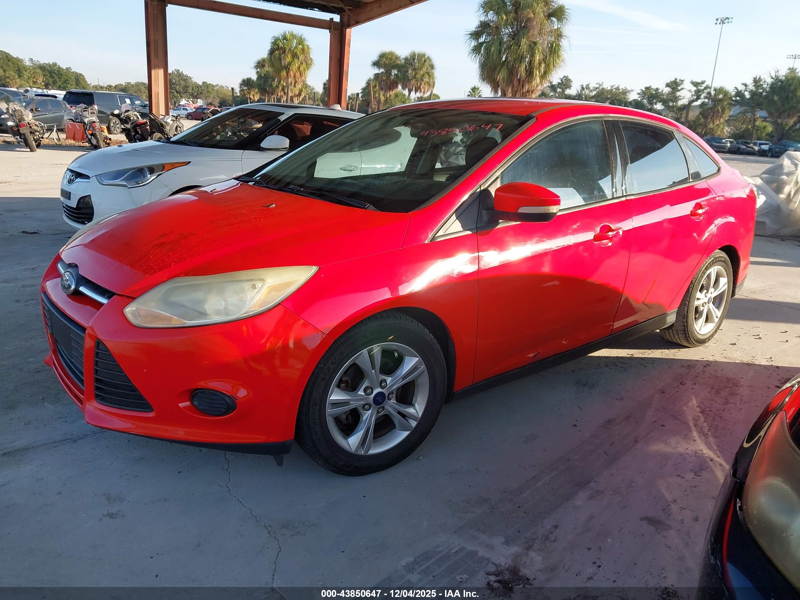 FORD FOCUS image 2