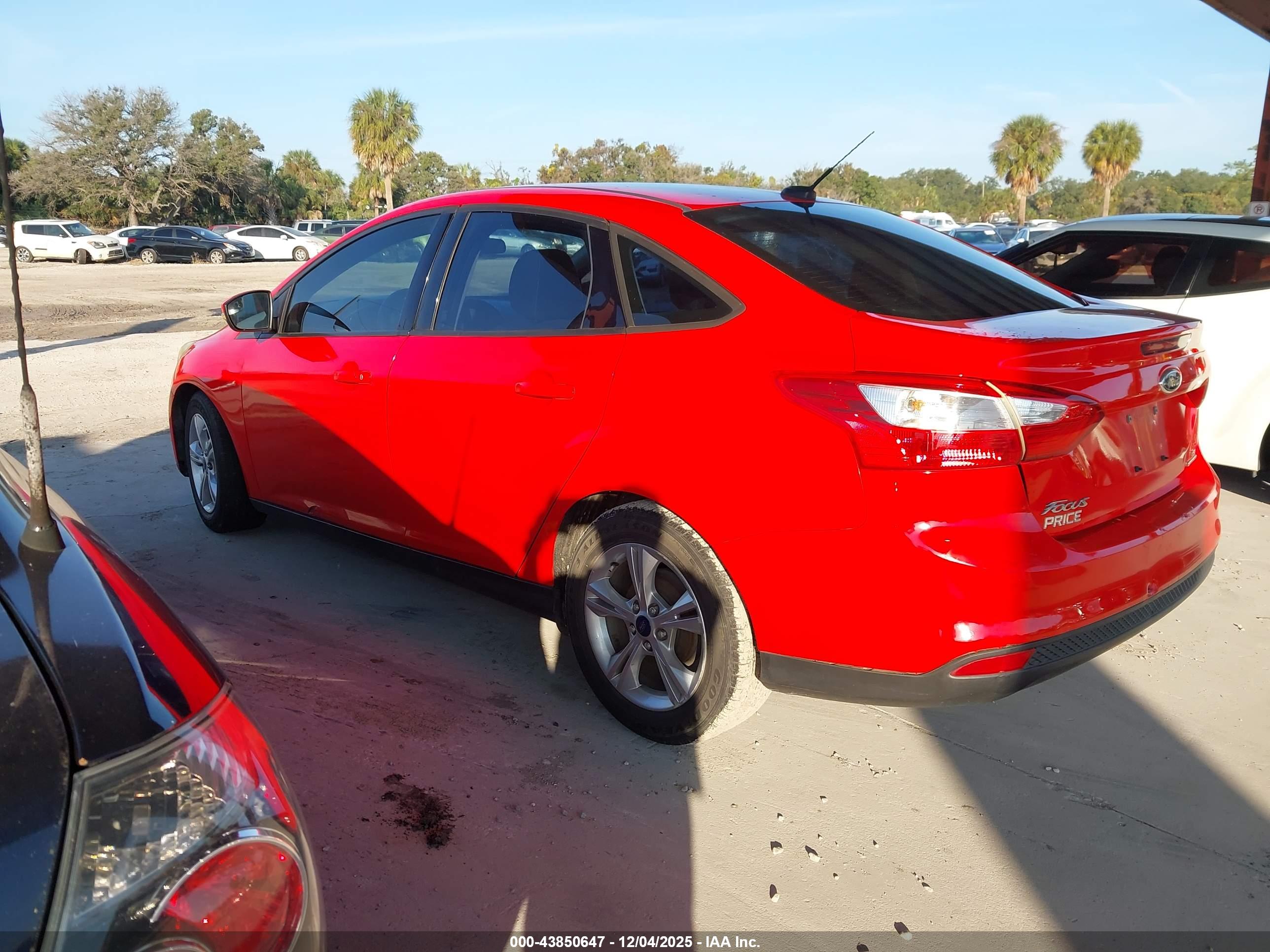 FORD FOCUS image 3