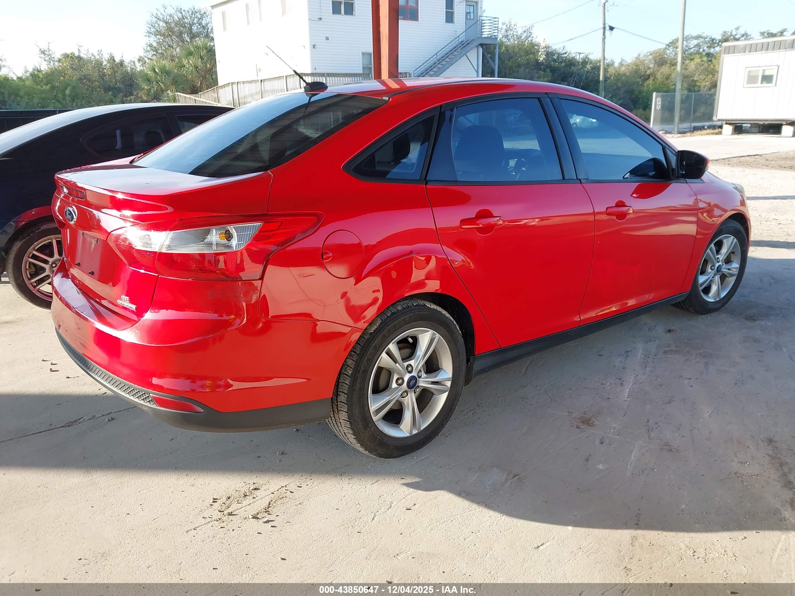 FORD FOCUS image 4