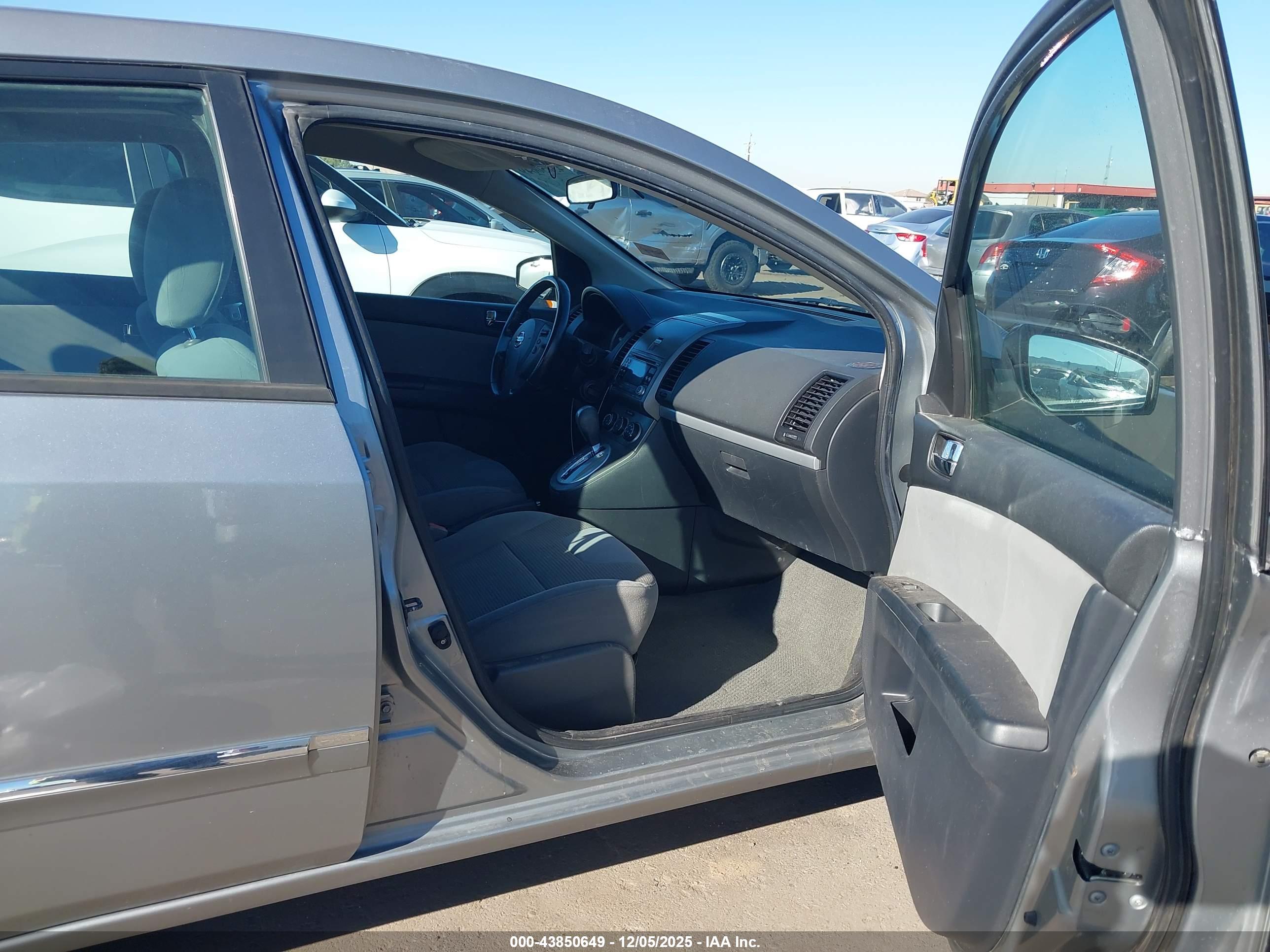 NISSAN SENTRA image 5
