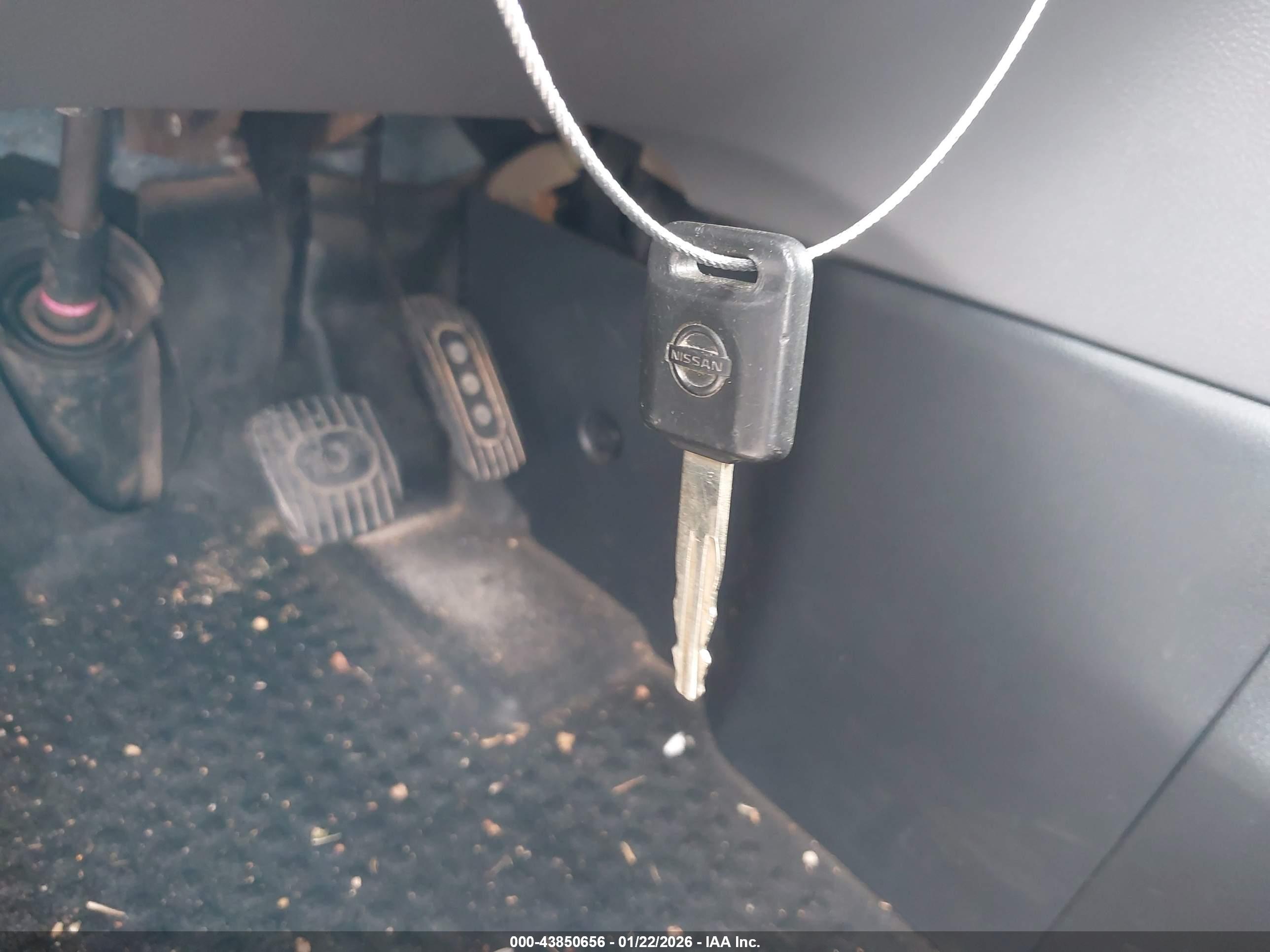NISSAN NV200 image 11