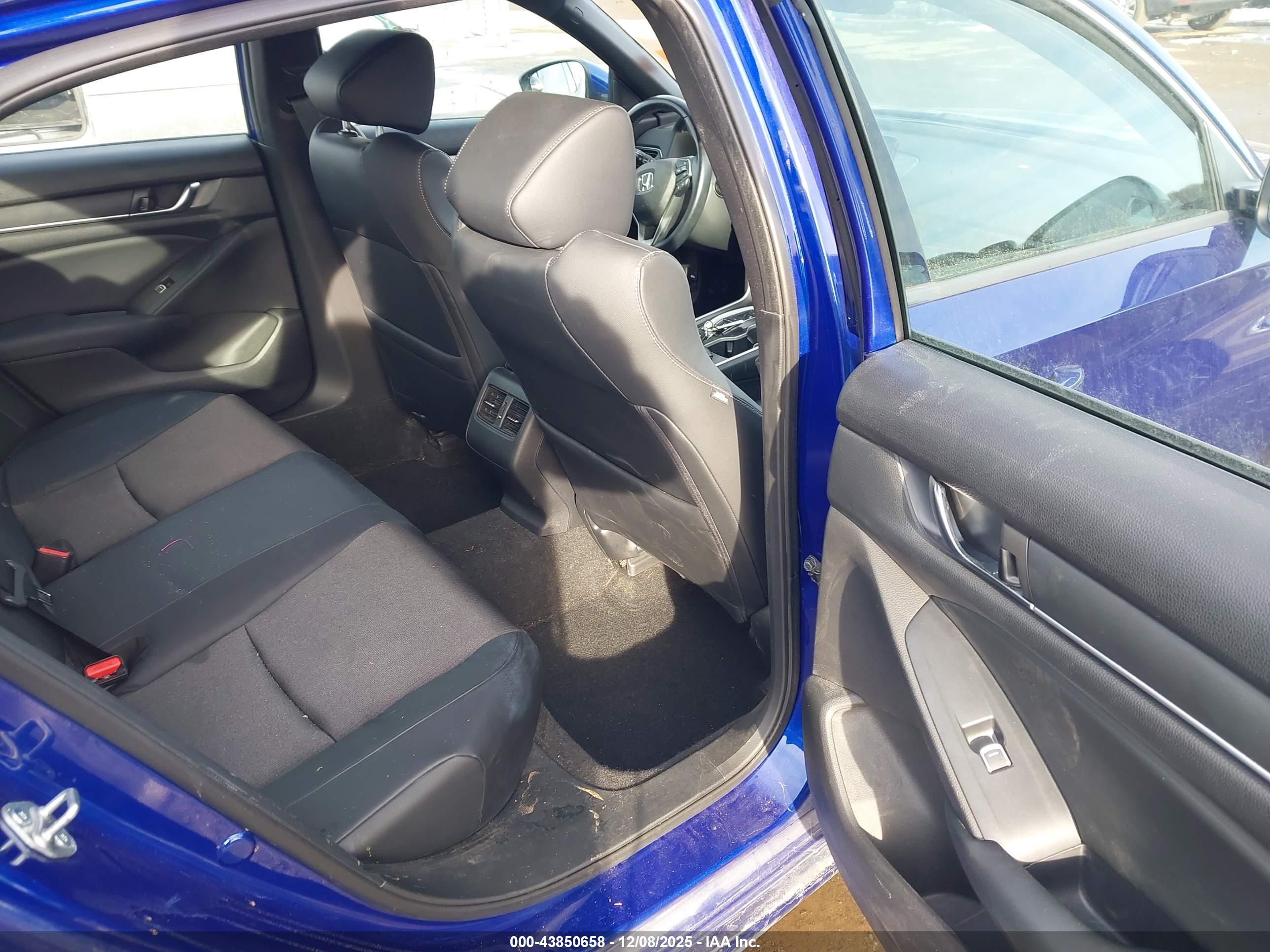 HONDA ACCORD image 8