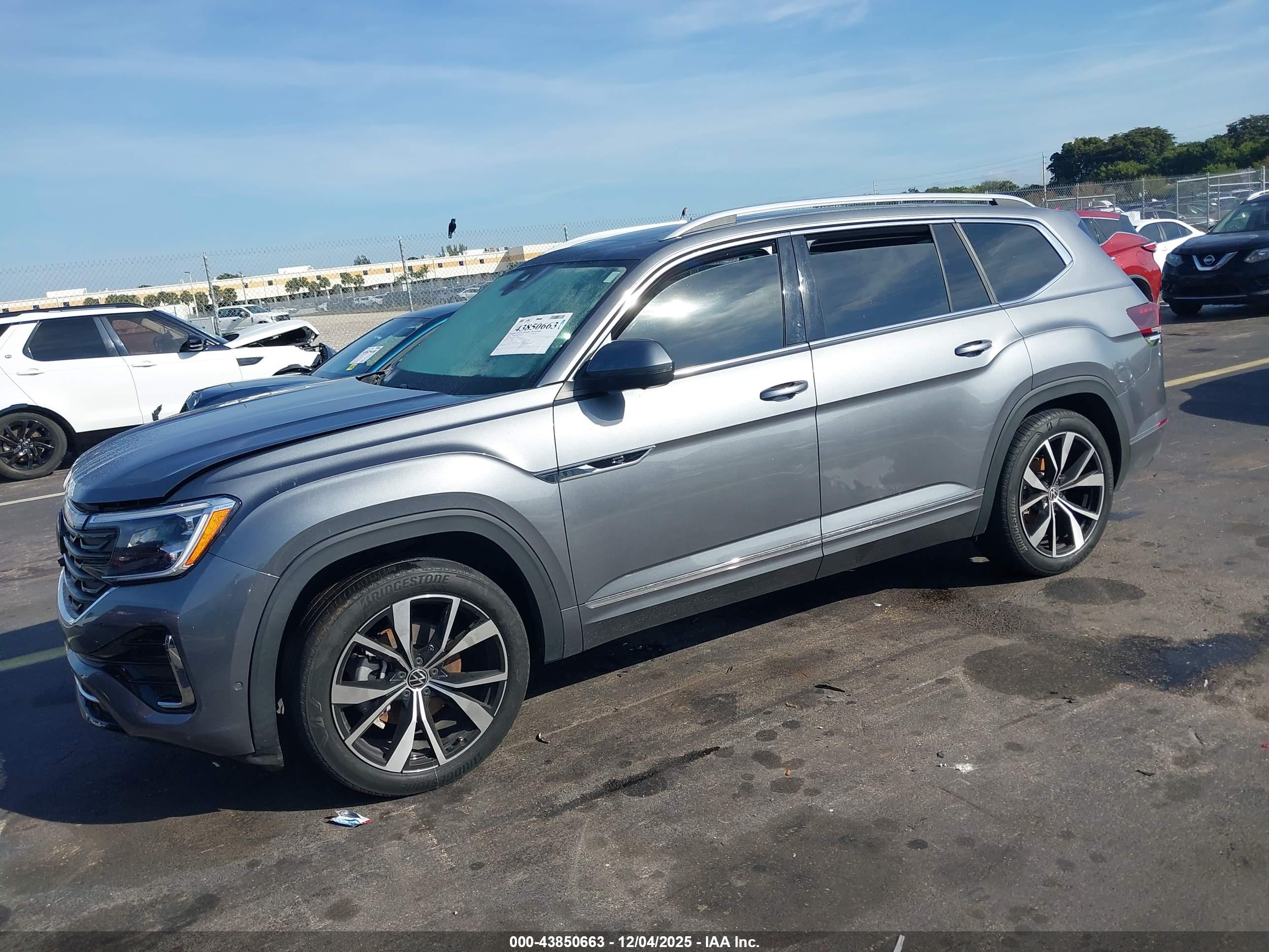 VOLKSWAGEN ATLAS image 2
