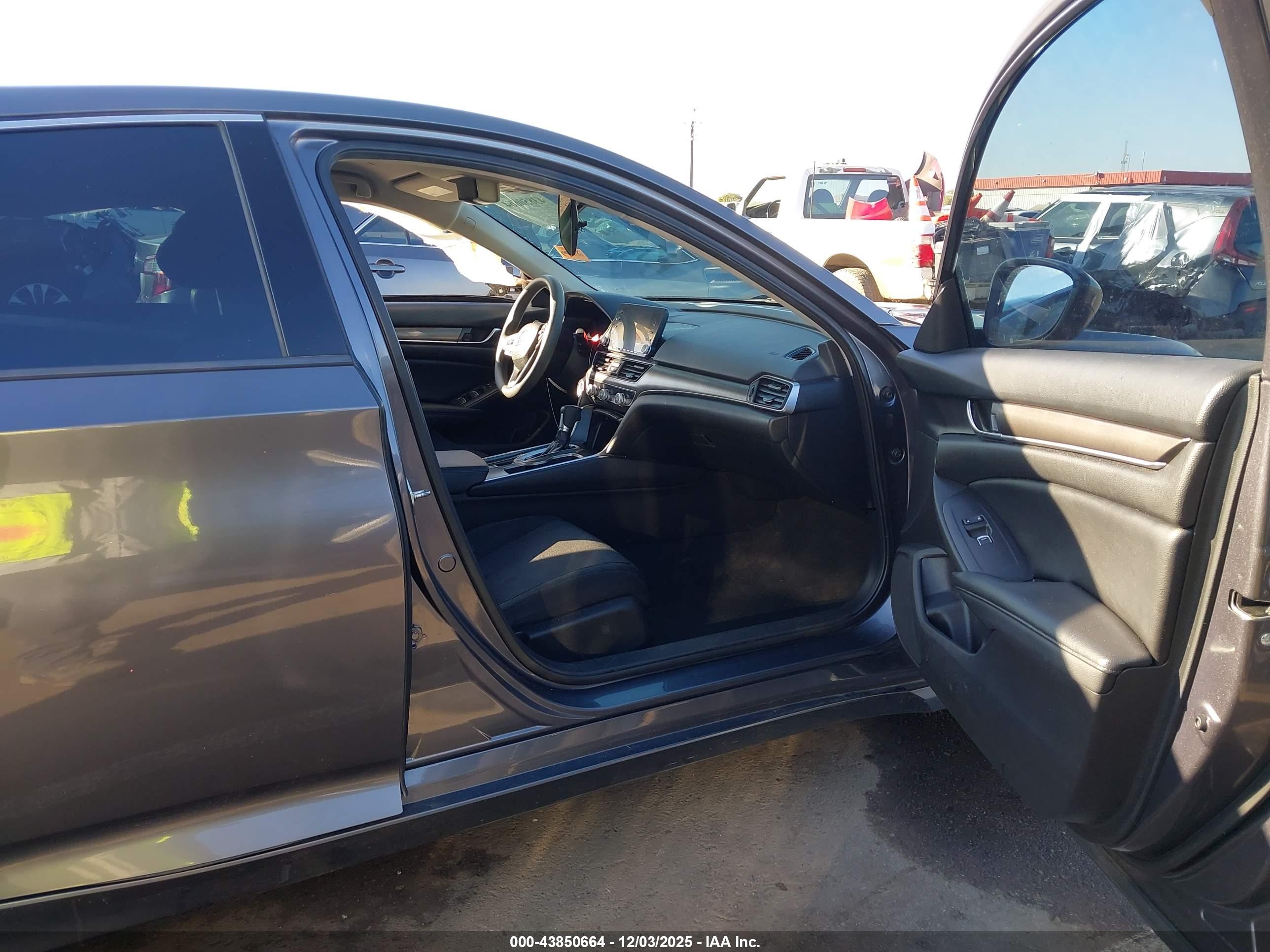 HONDA ACCORD image 5
