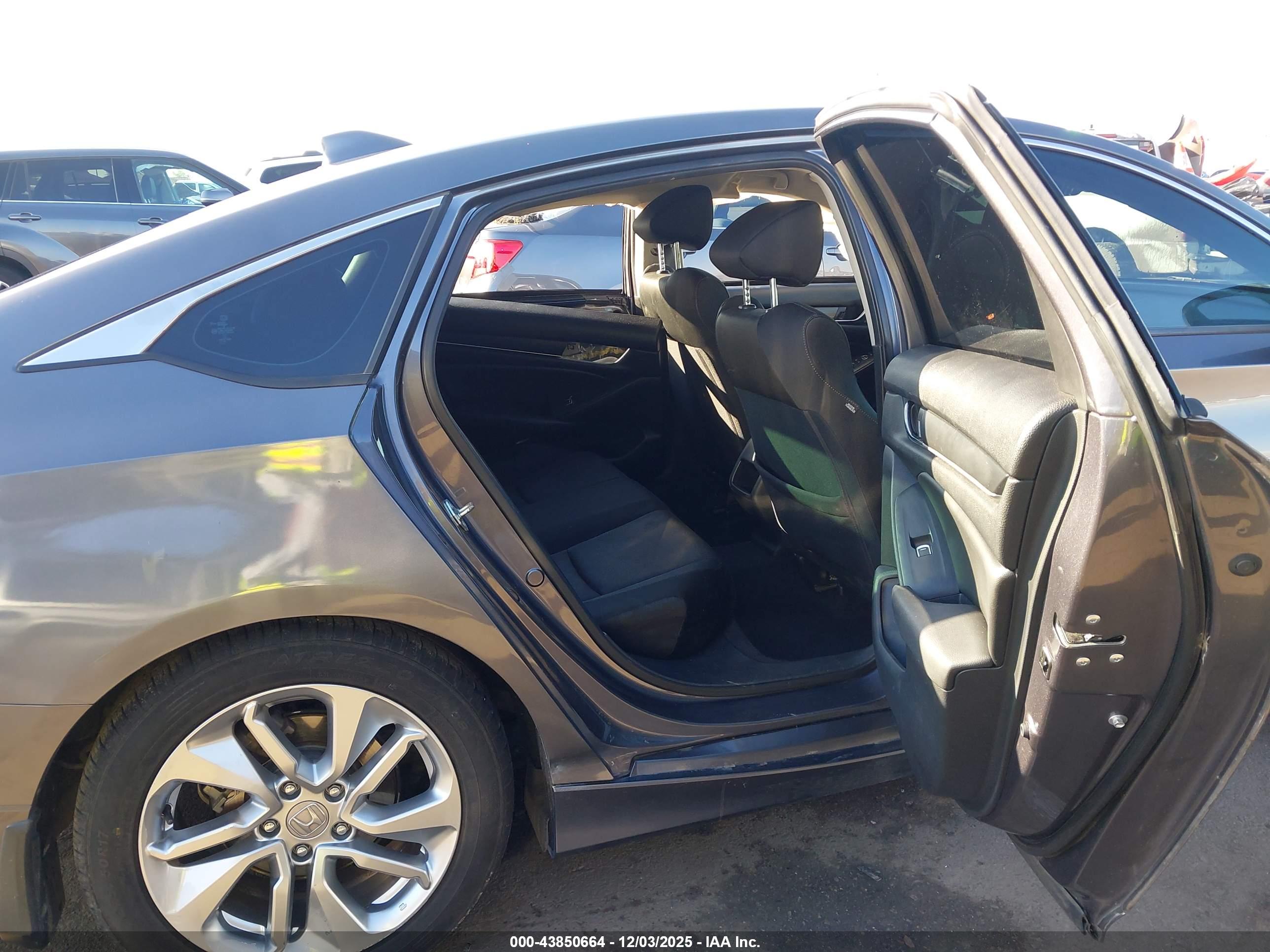 HONDA ACCORD image 8