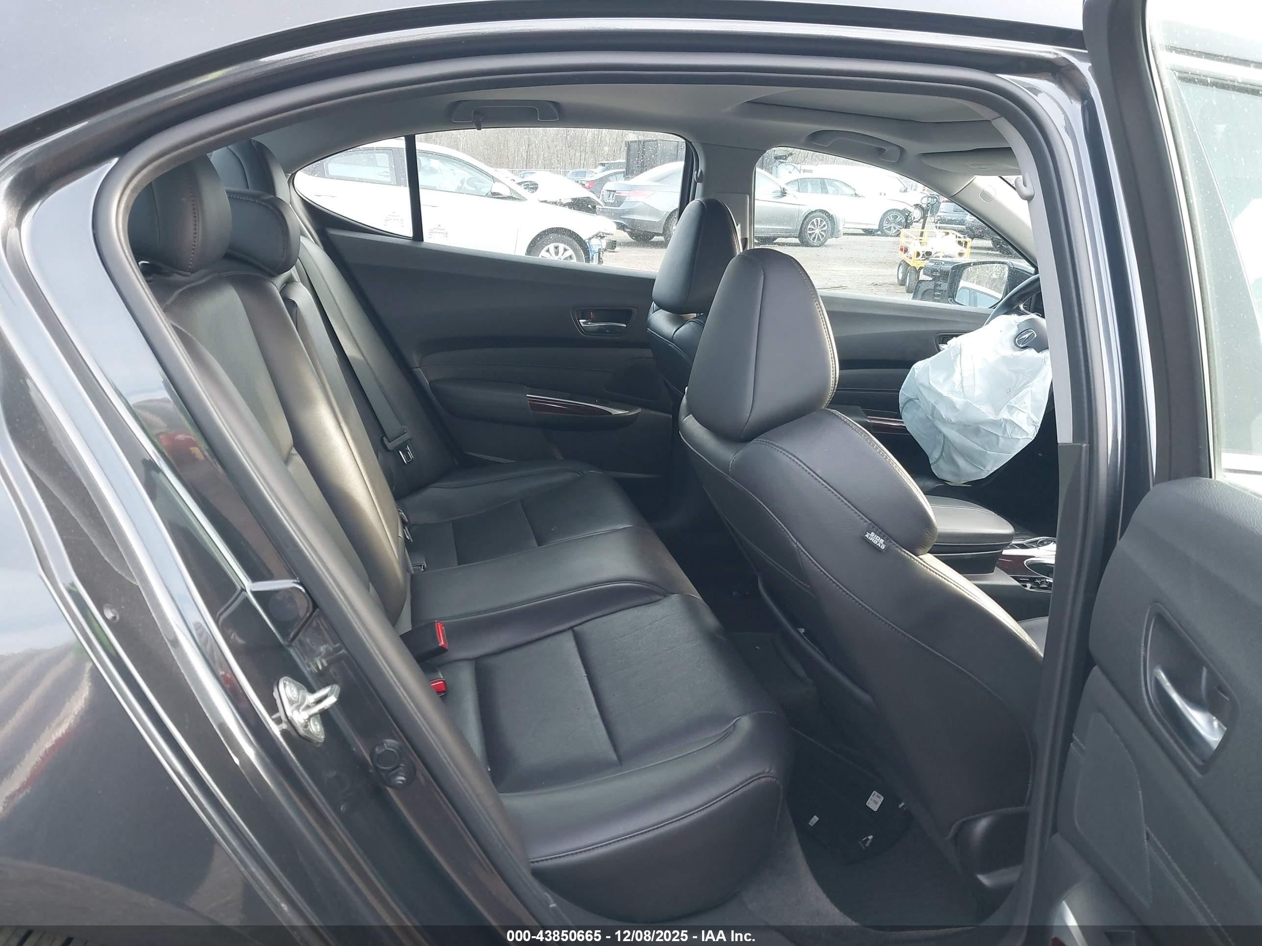 ACURA TLX image 8
