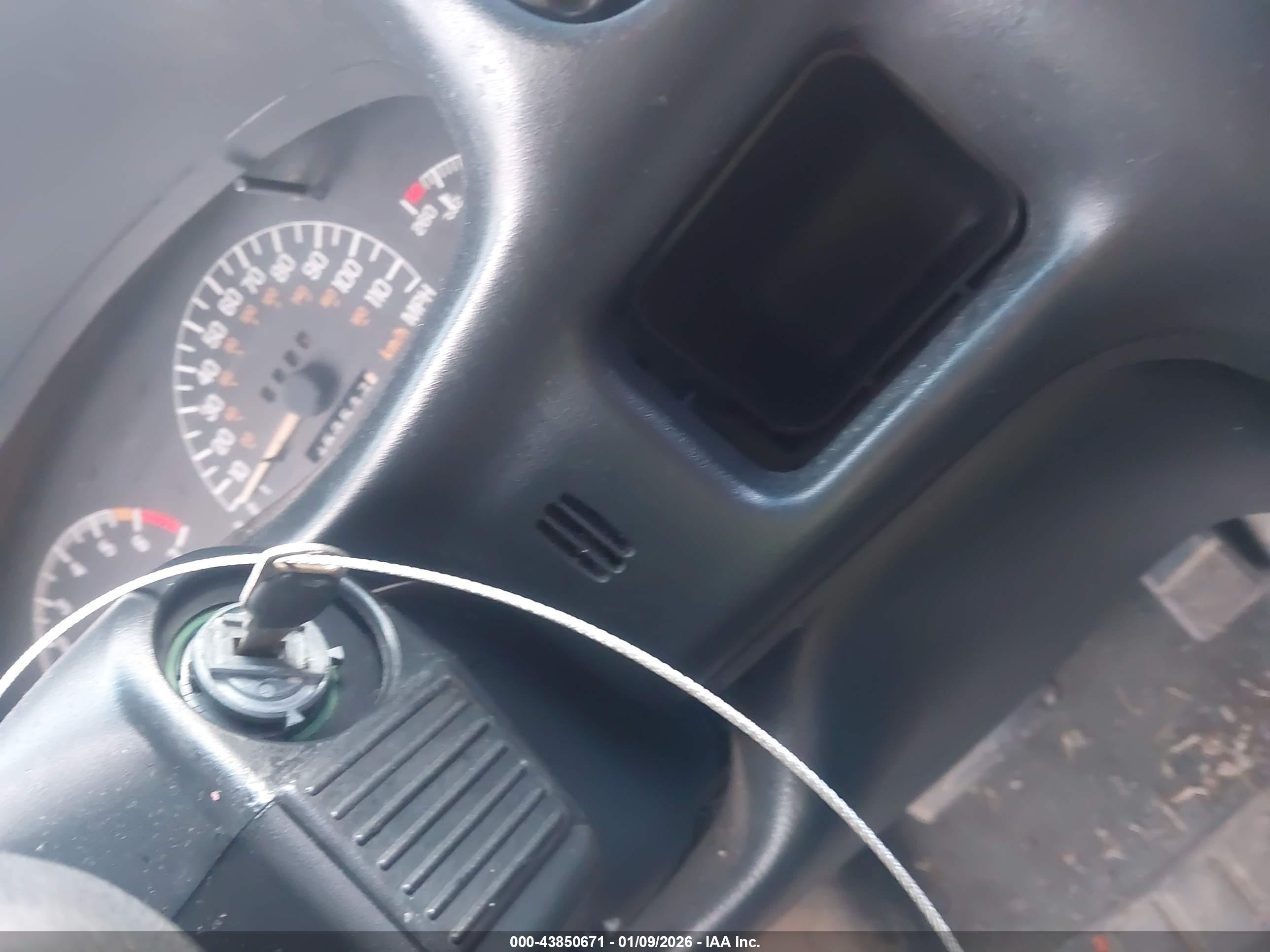 PONTIAC GRAND image 11