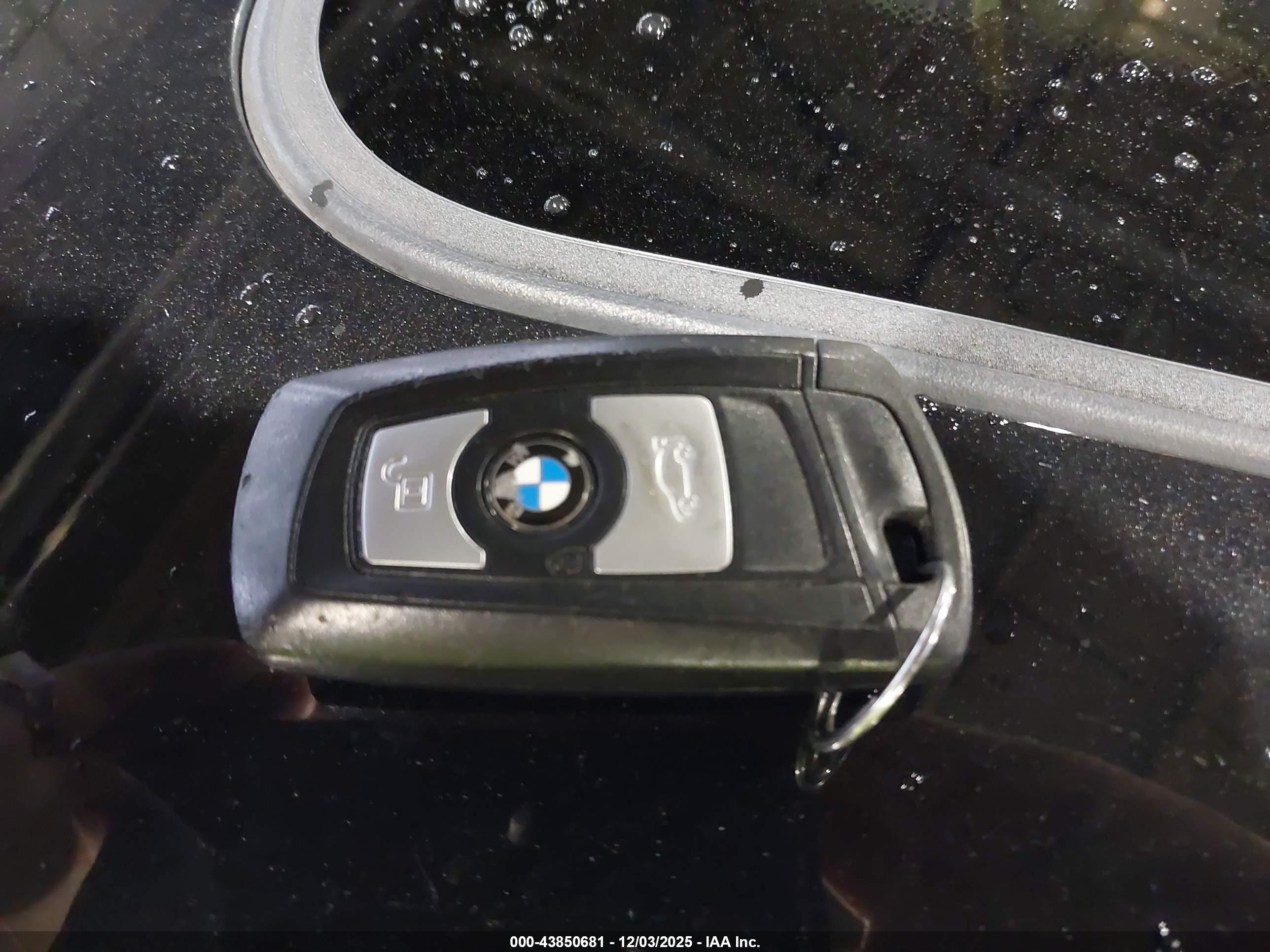 BMW 328I image 11