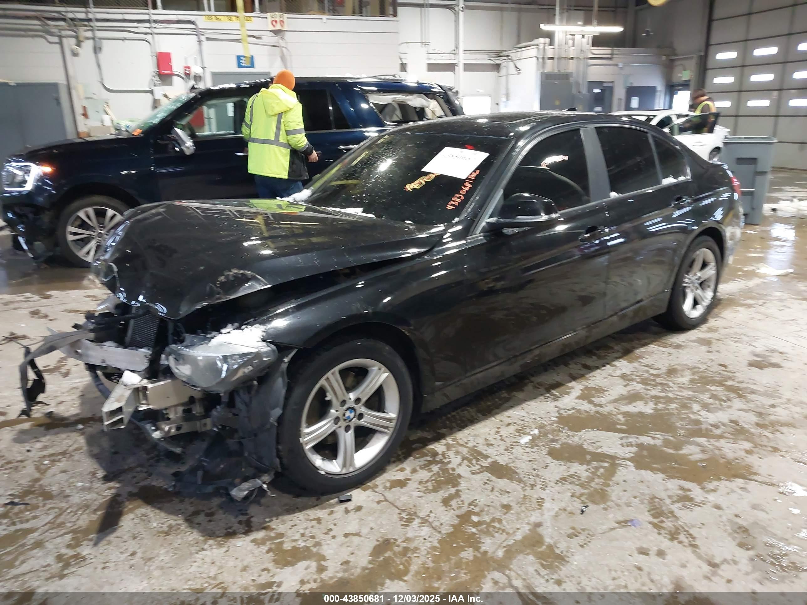 BMW 328I image 2