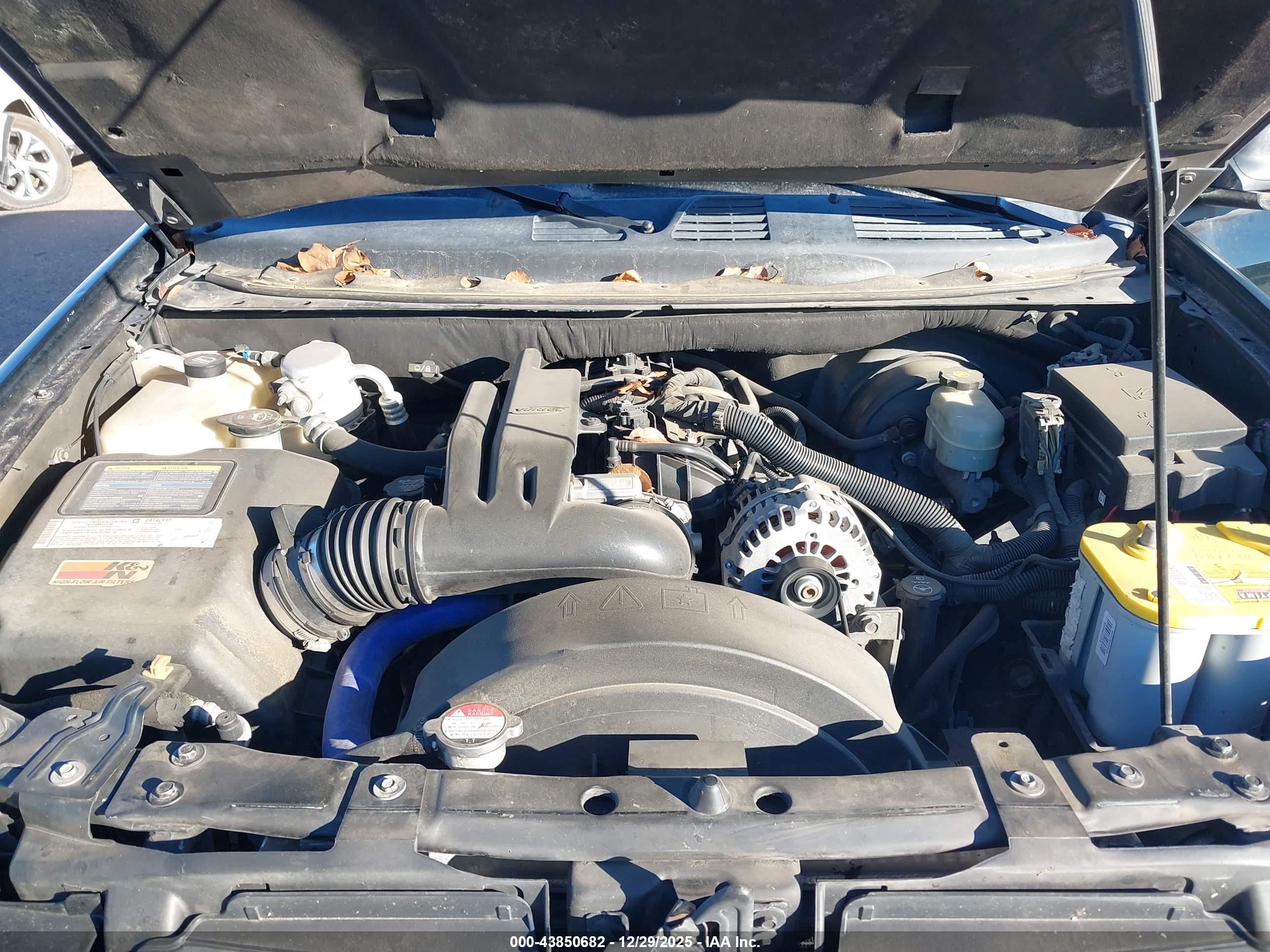 GMC ENVOY image 10
