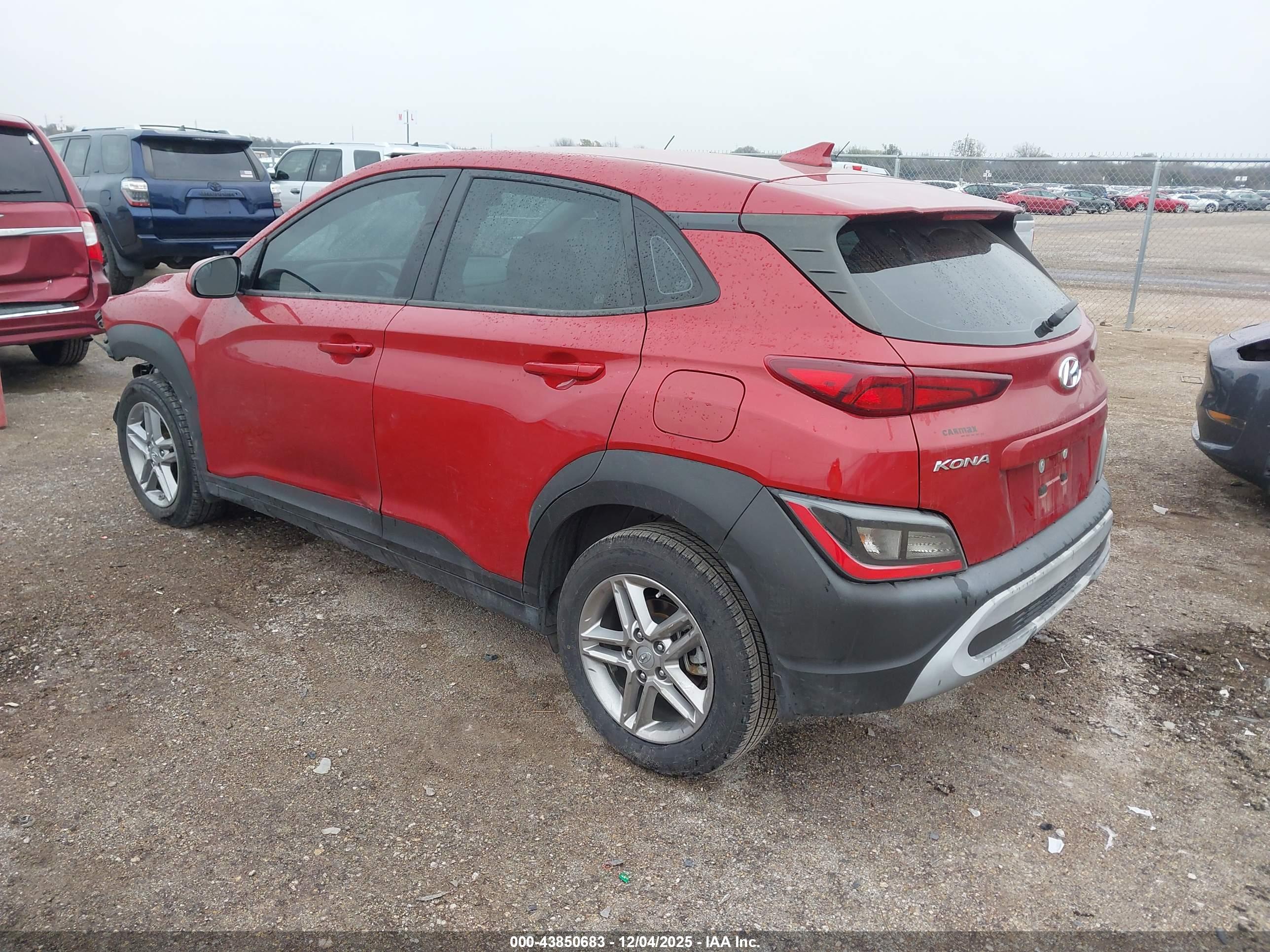 HYUNDAI KONA image 3
