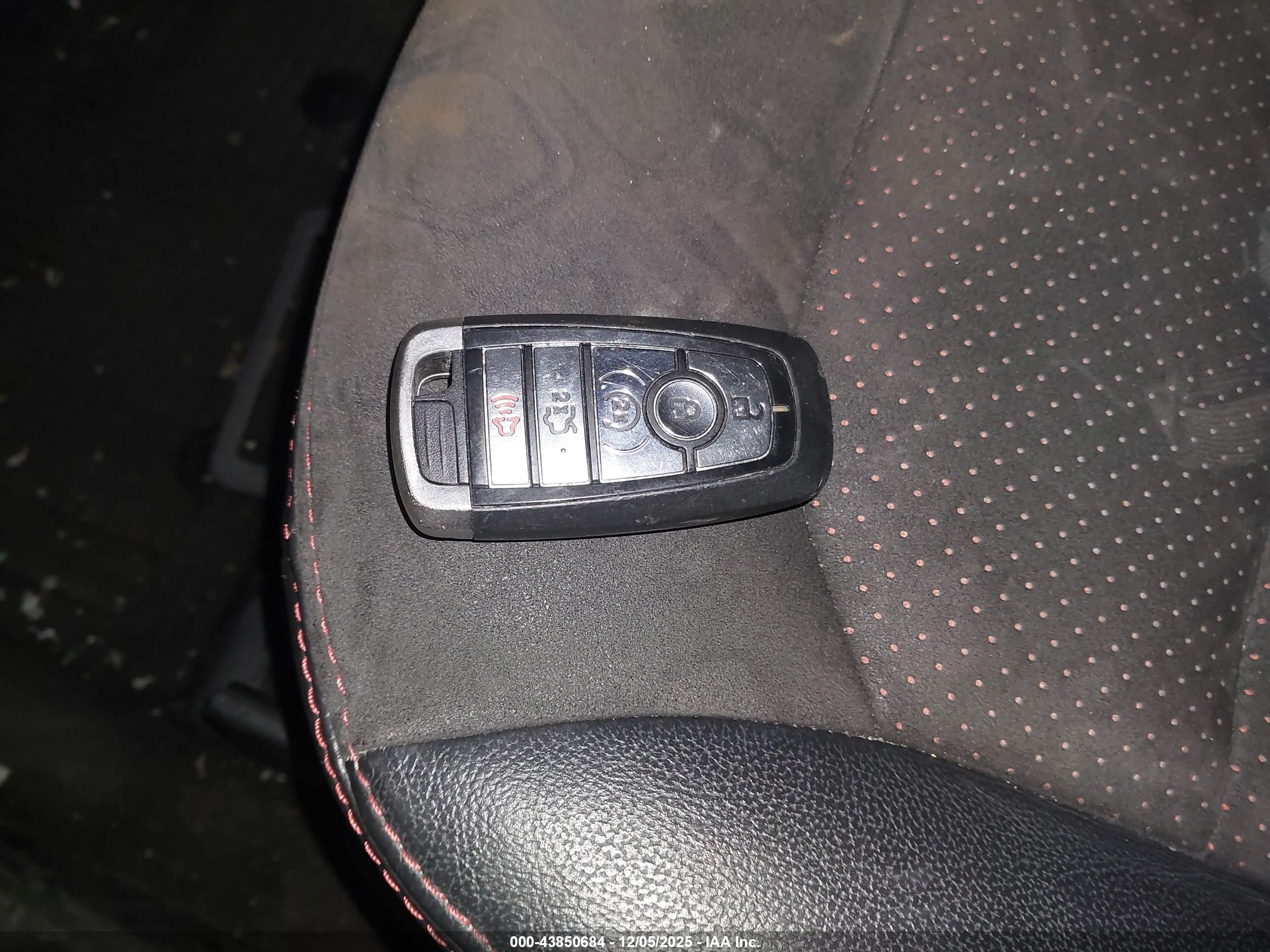 FORD EXPLORER image 11