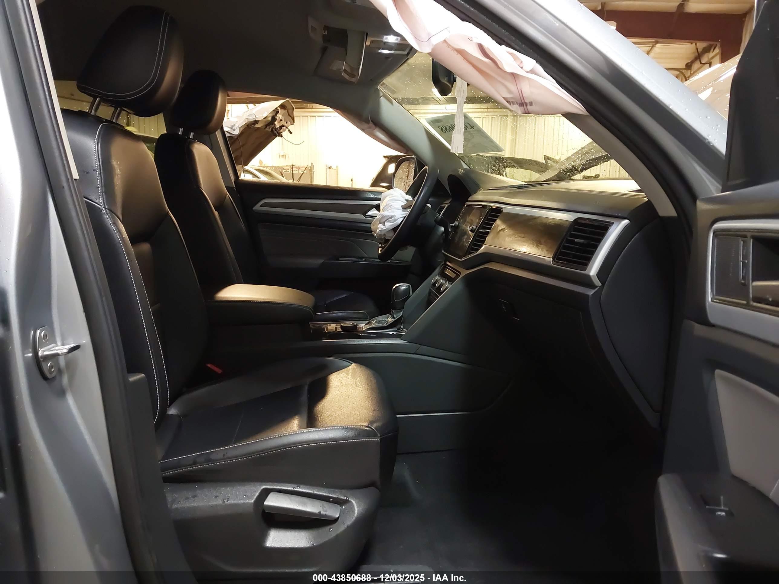 VOLKSWAGEN ATLAS image 5