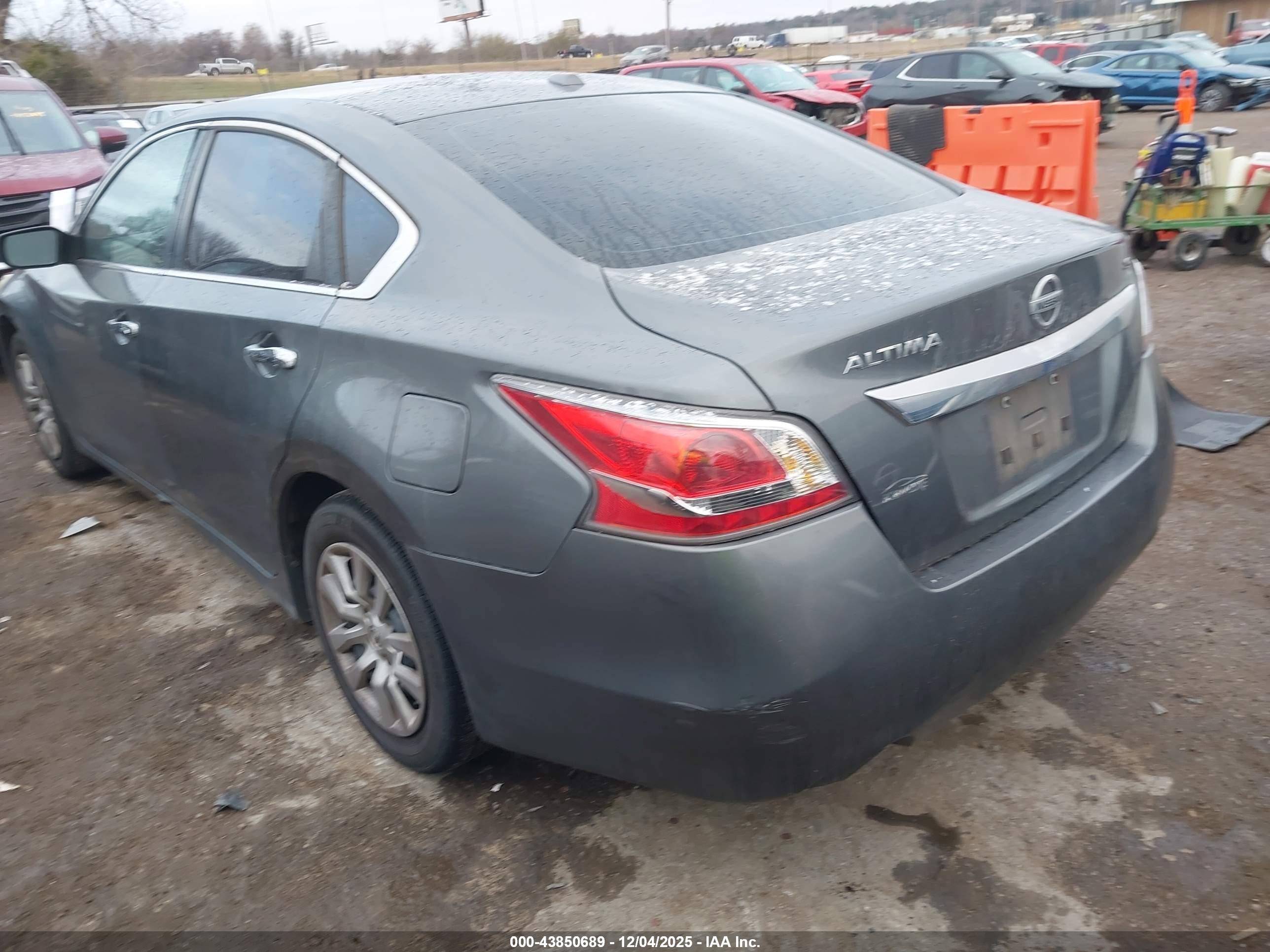 NISSAN ALTIMA image 3