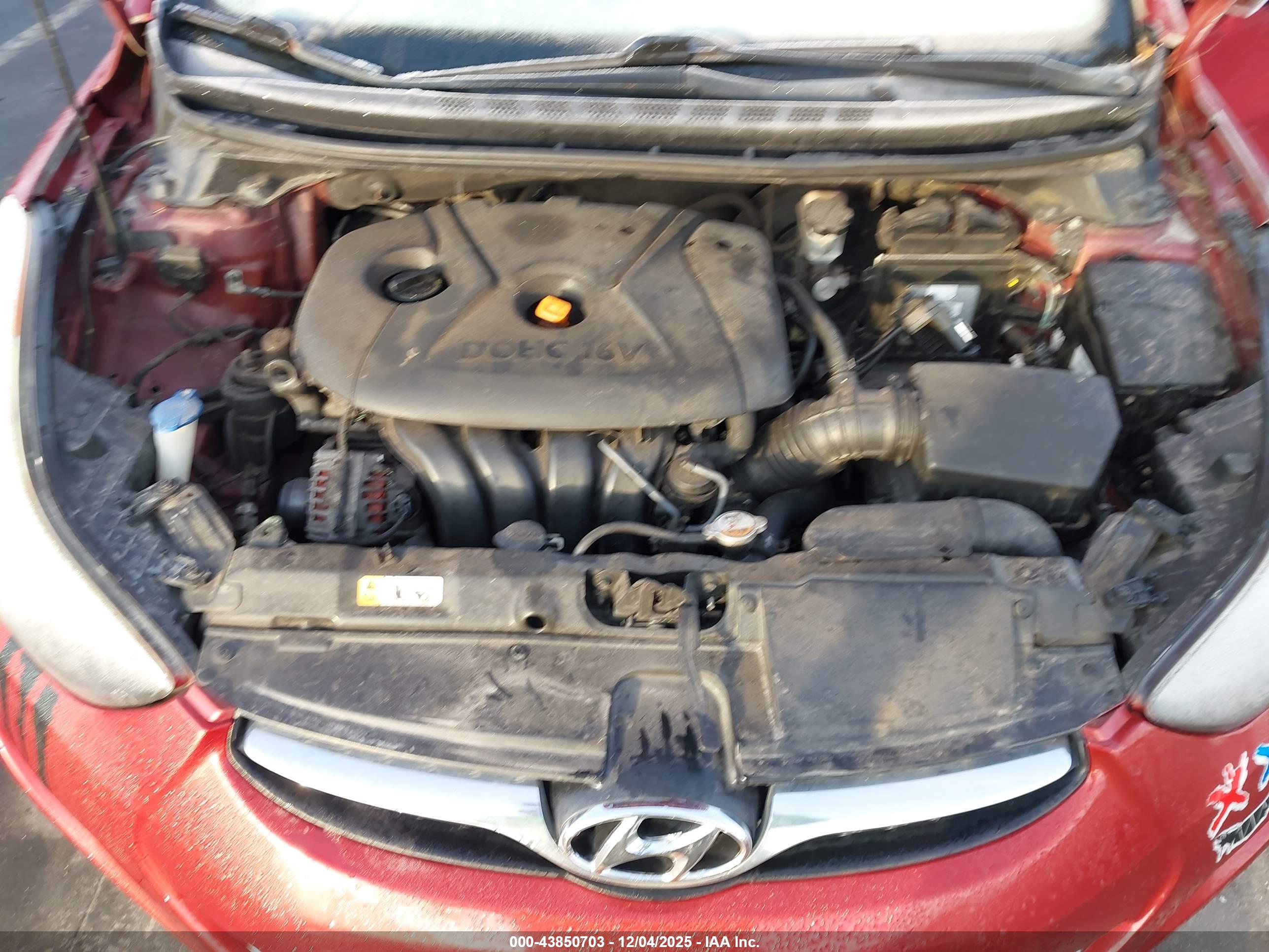 HYUNDAI ELANTRA image 10