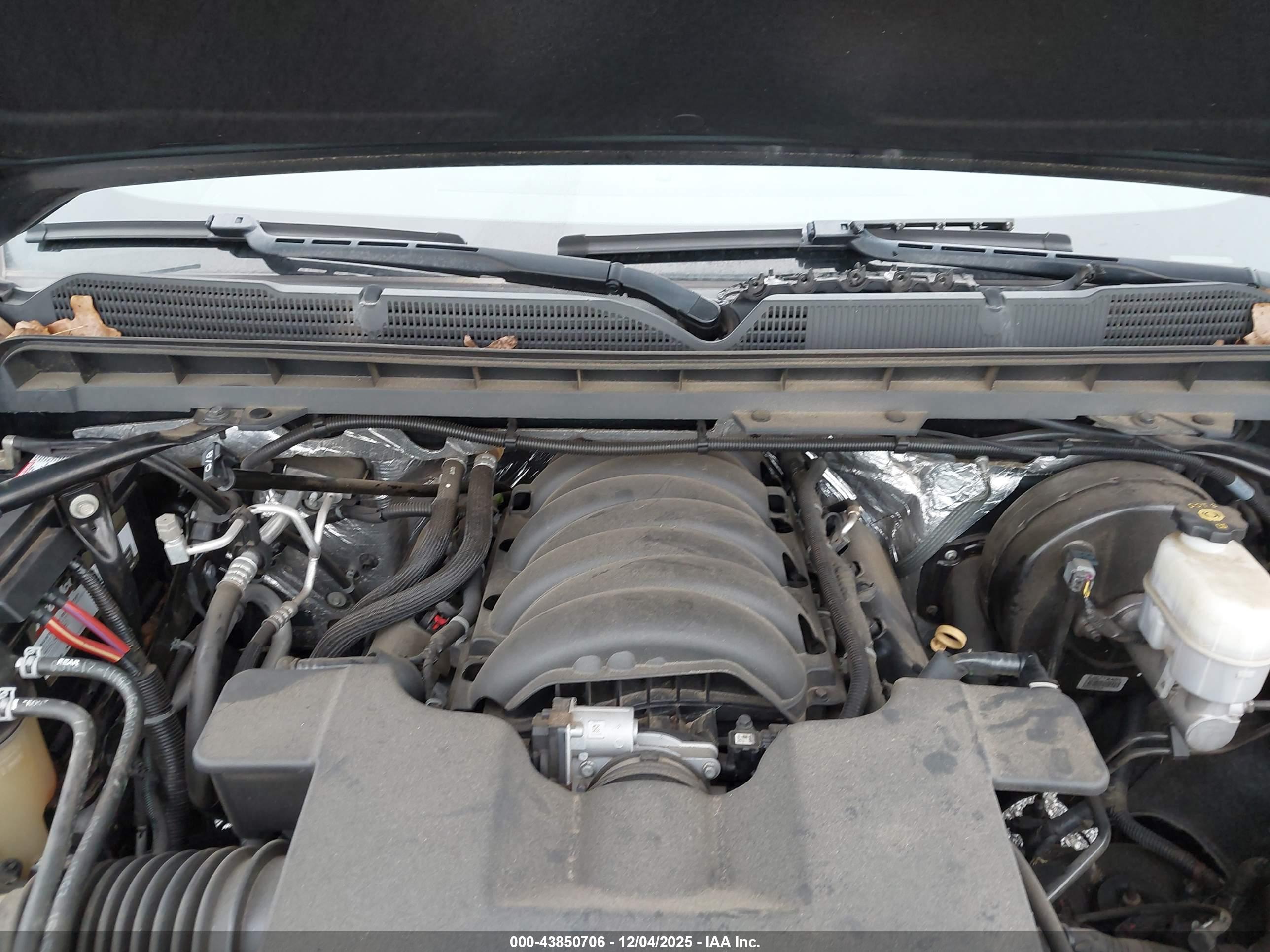 CHEVROLET SILVERADO image 10