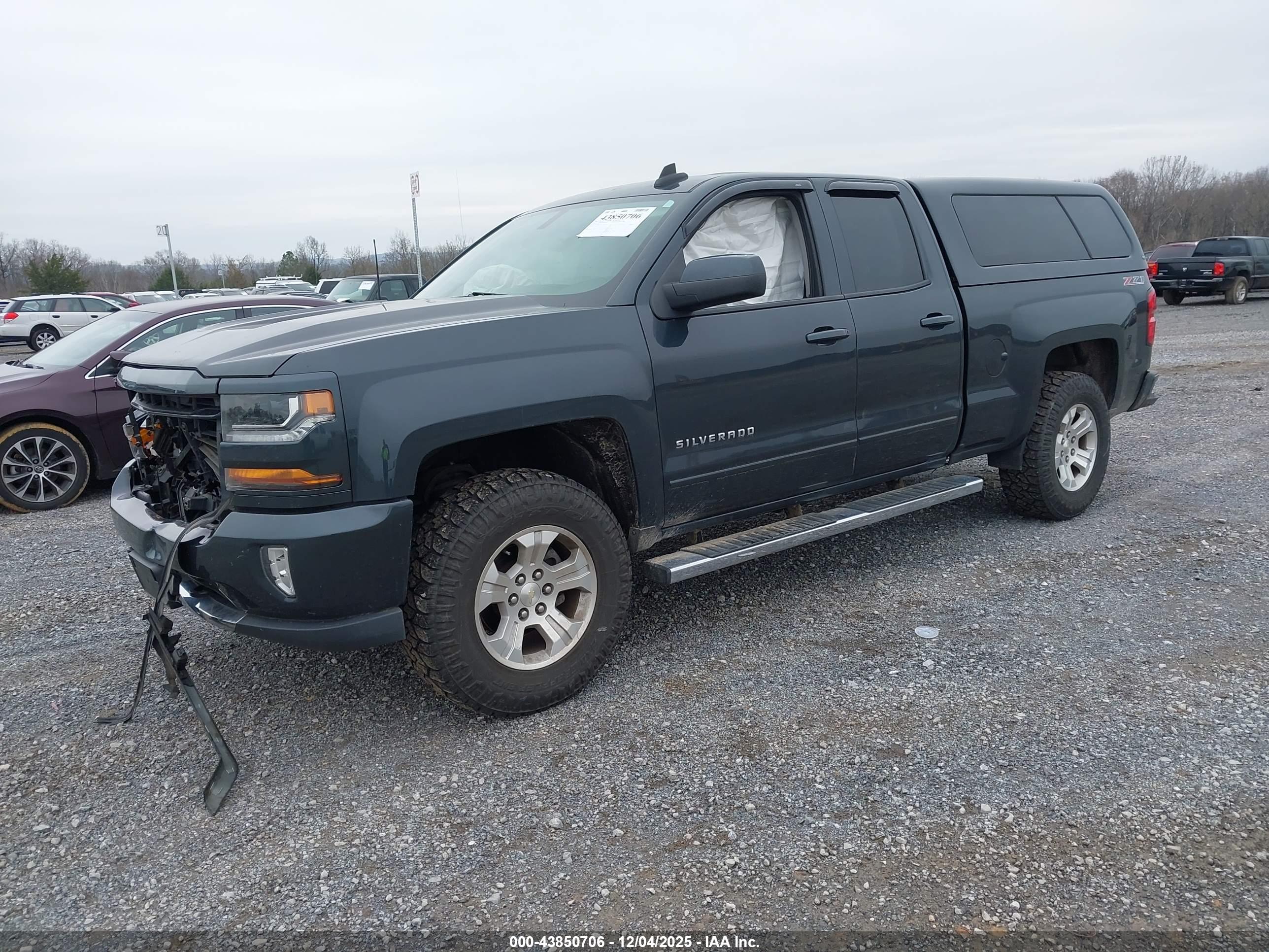 CHEVROLET SILVERADO image 2