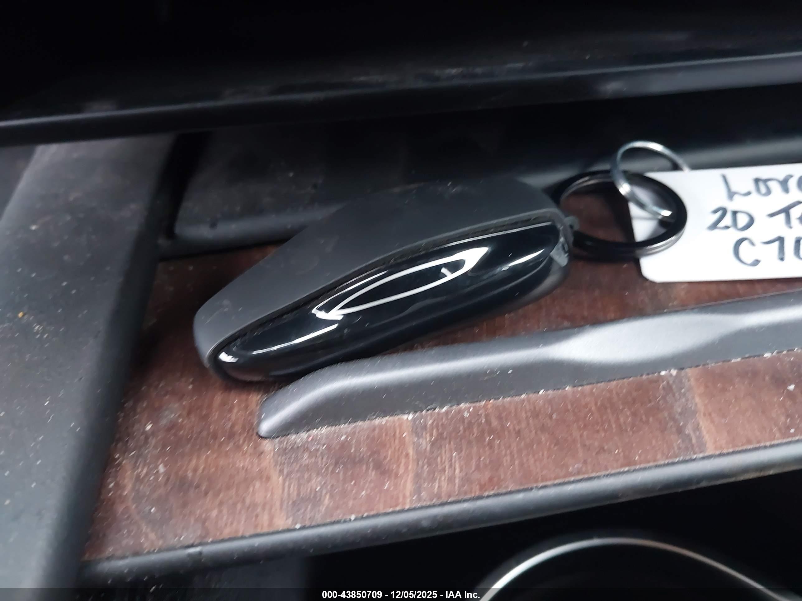 TESLA MODEL image 11