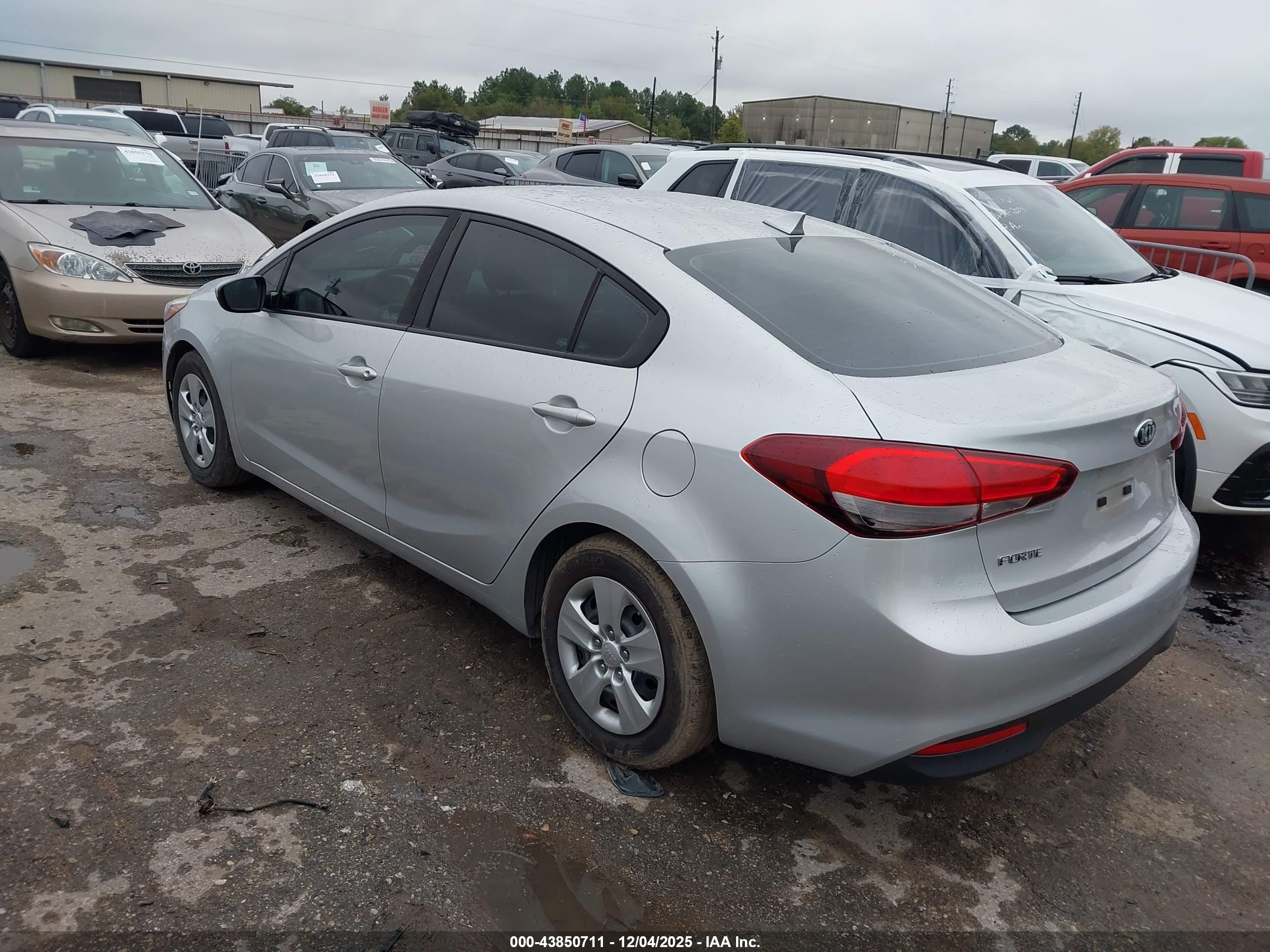 KIA FORTE image 3