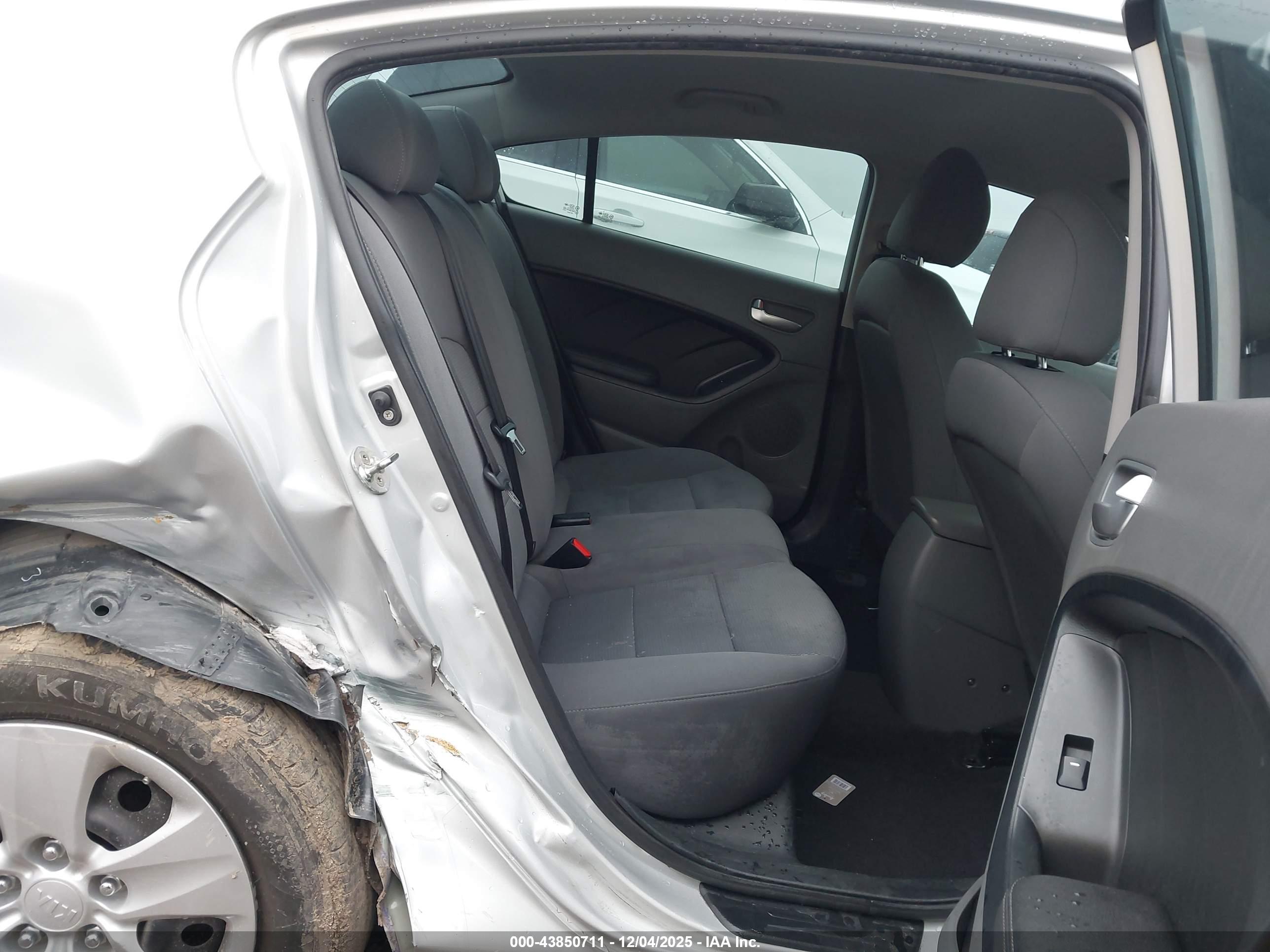 KIA FORTE image 8
