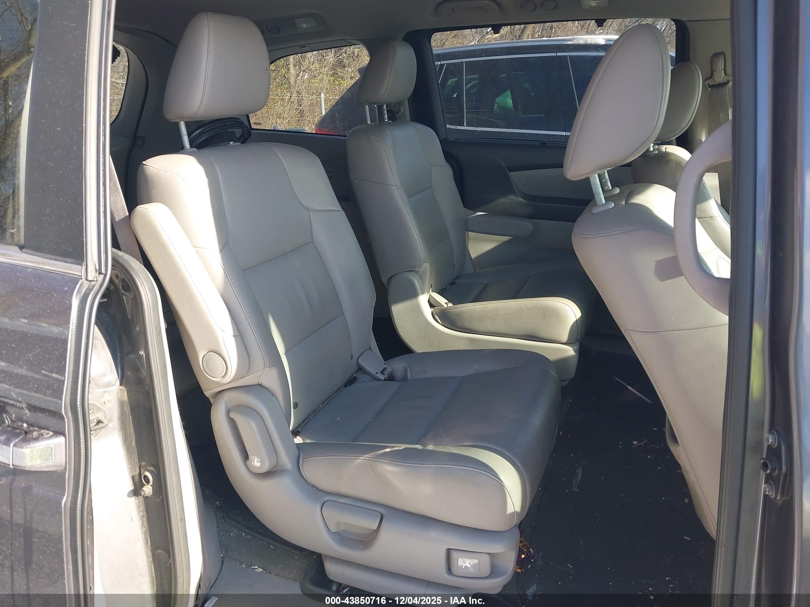 HONDA ODYSSEY image 8