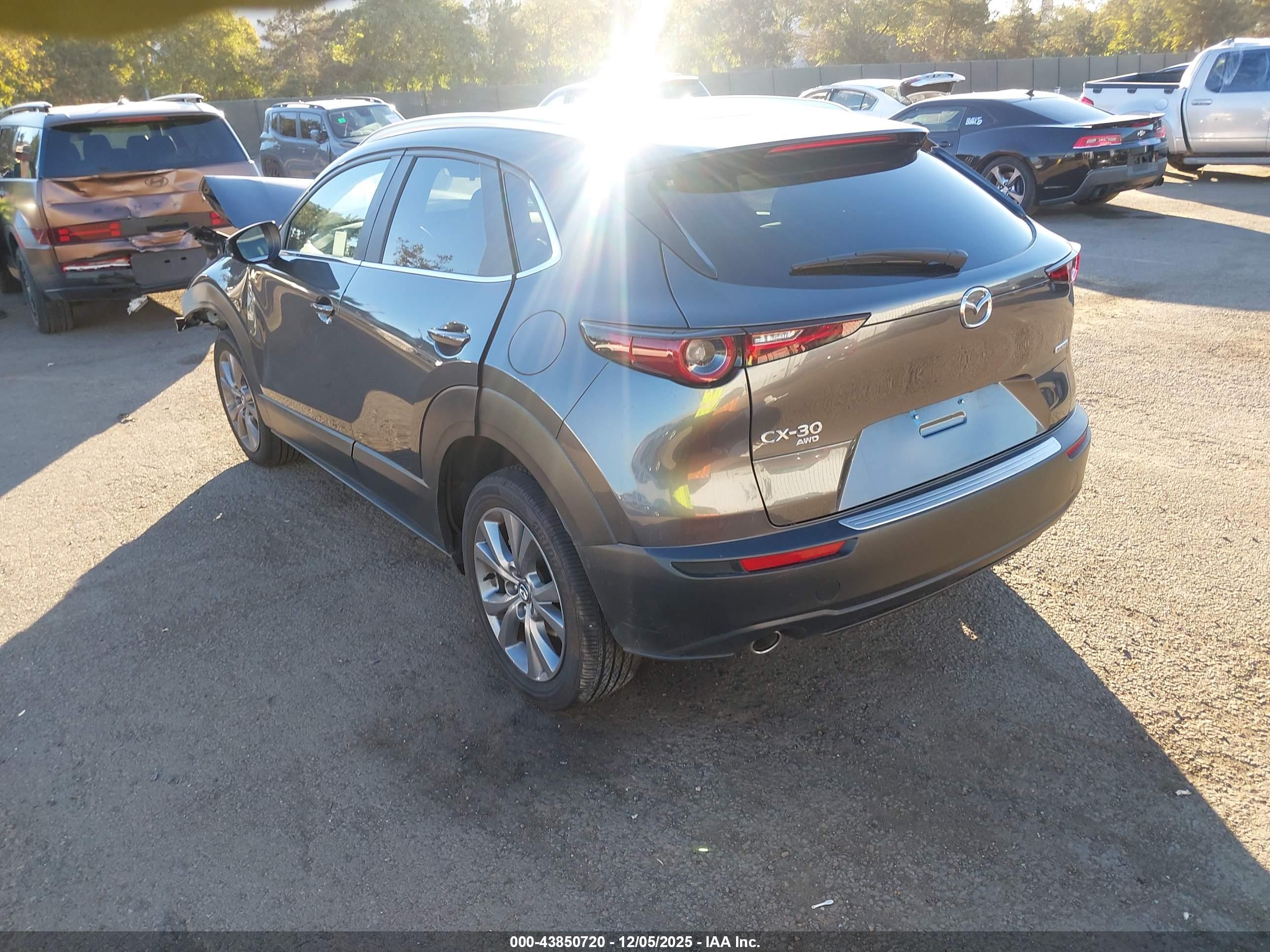 MAZDA CX-30 image 3