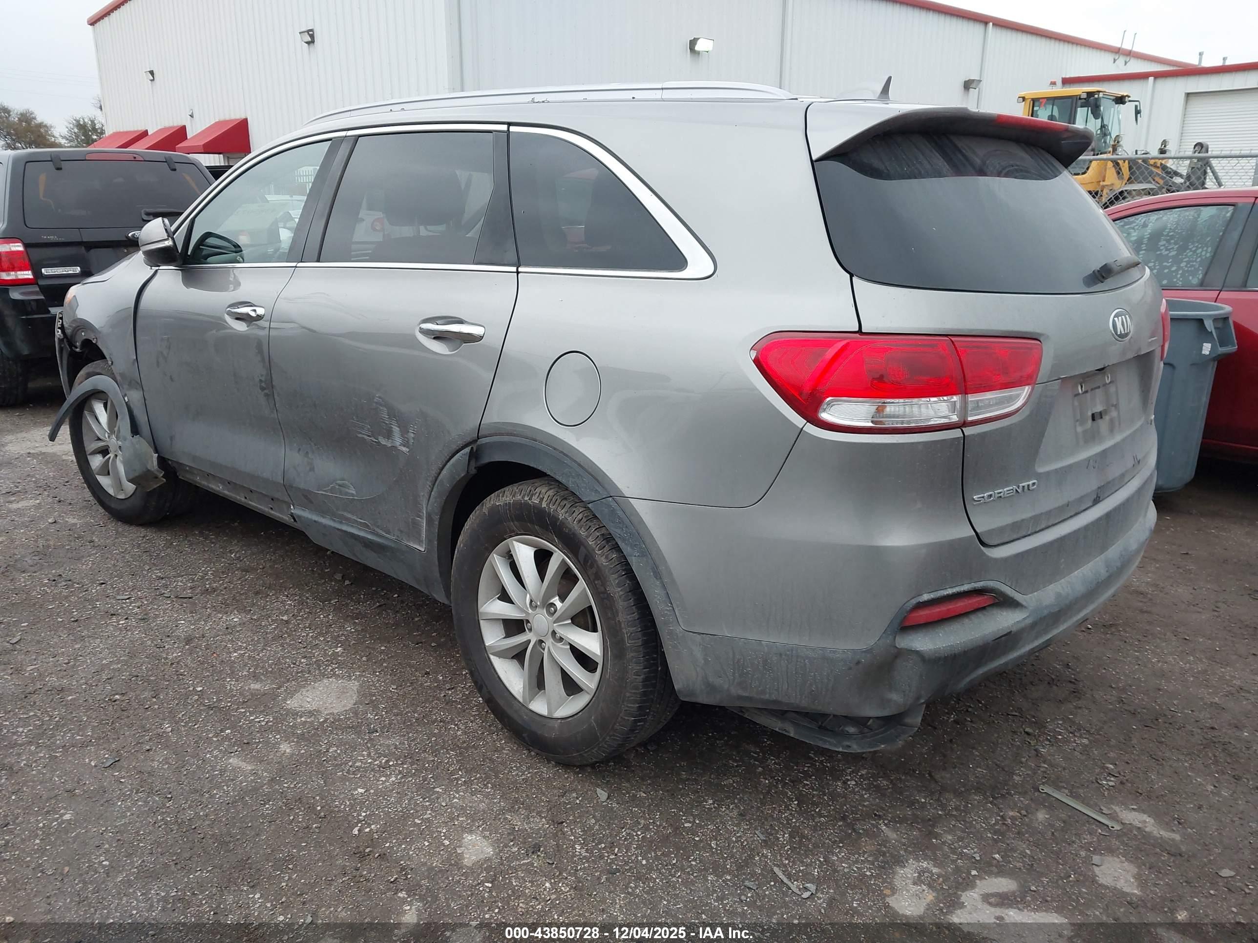 KIA SORENTO image 3