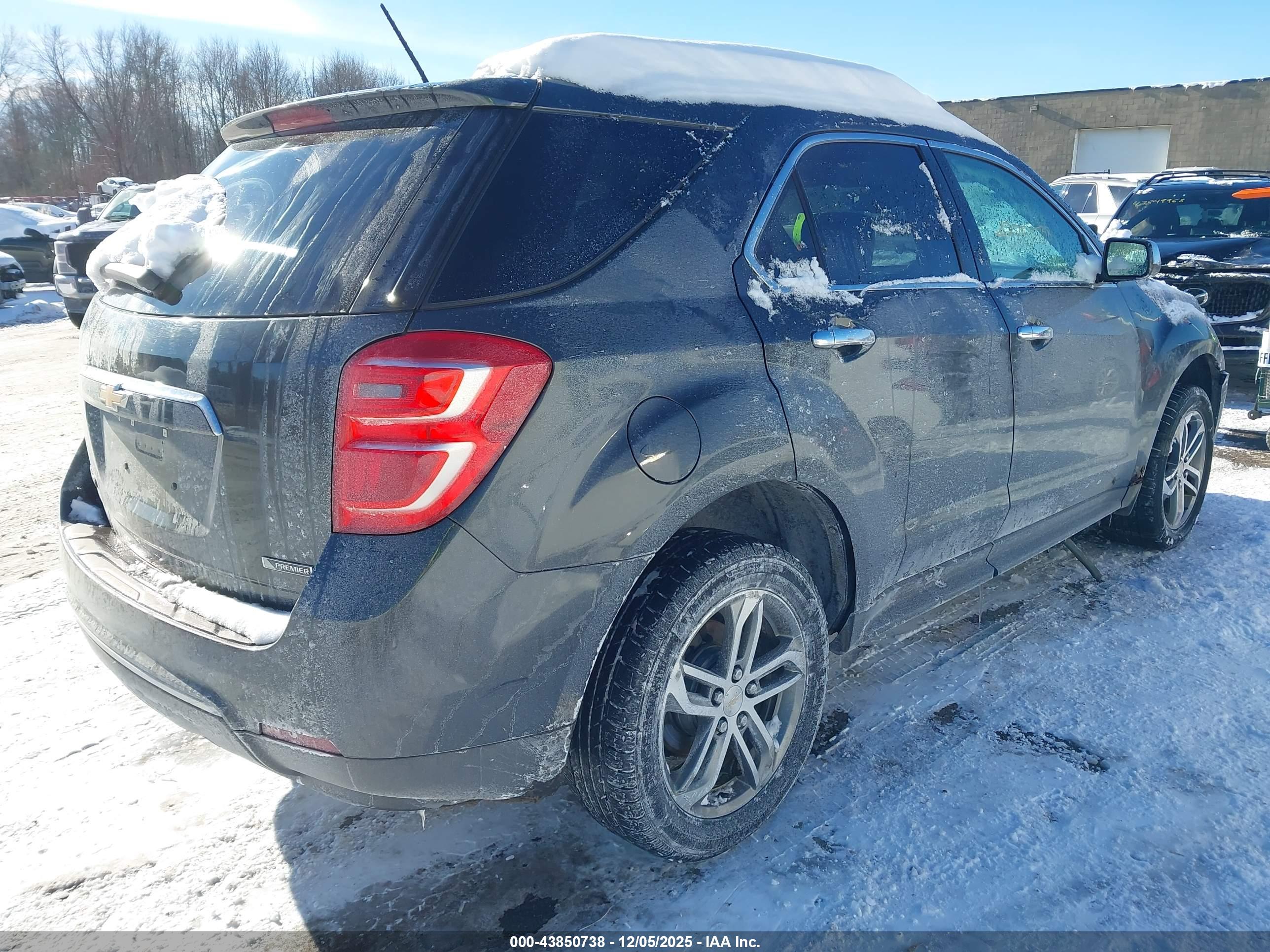 CHEVROLET EQUINOX image 4