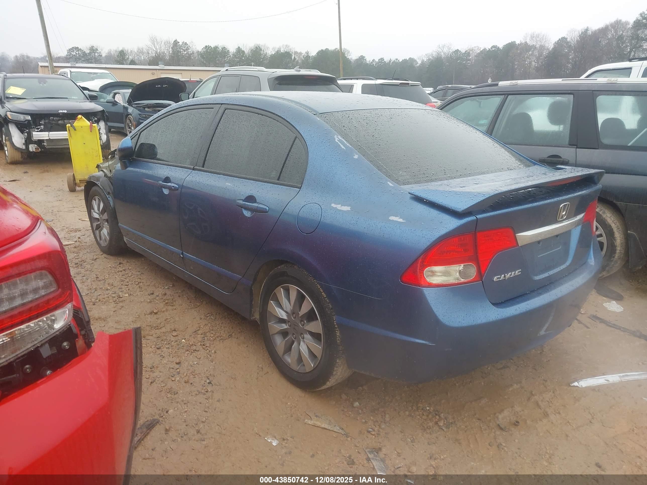 HONDA CIVIC image 3