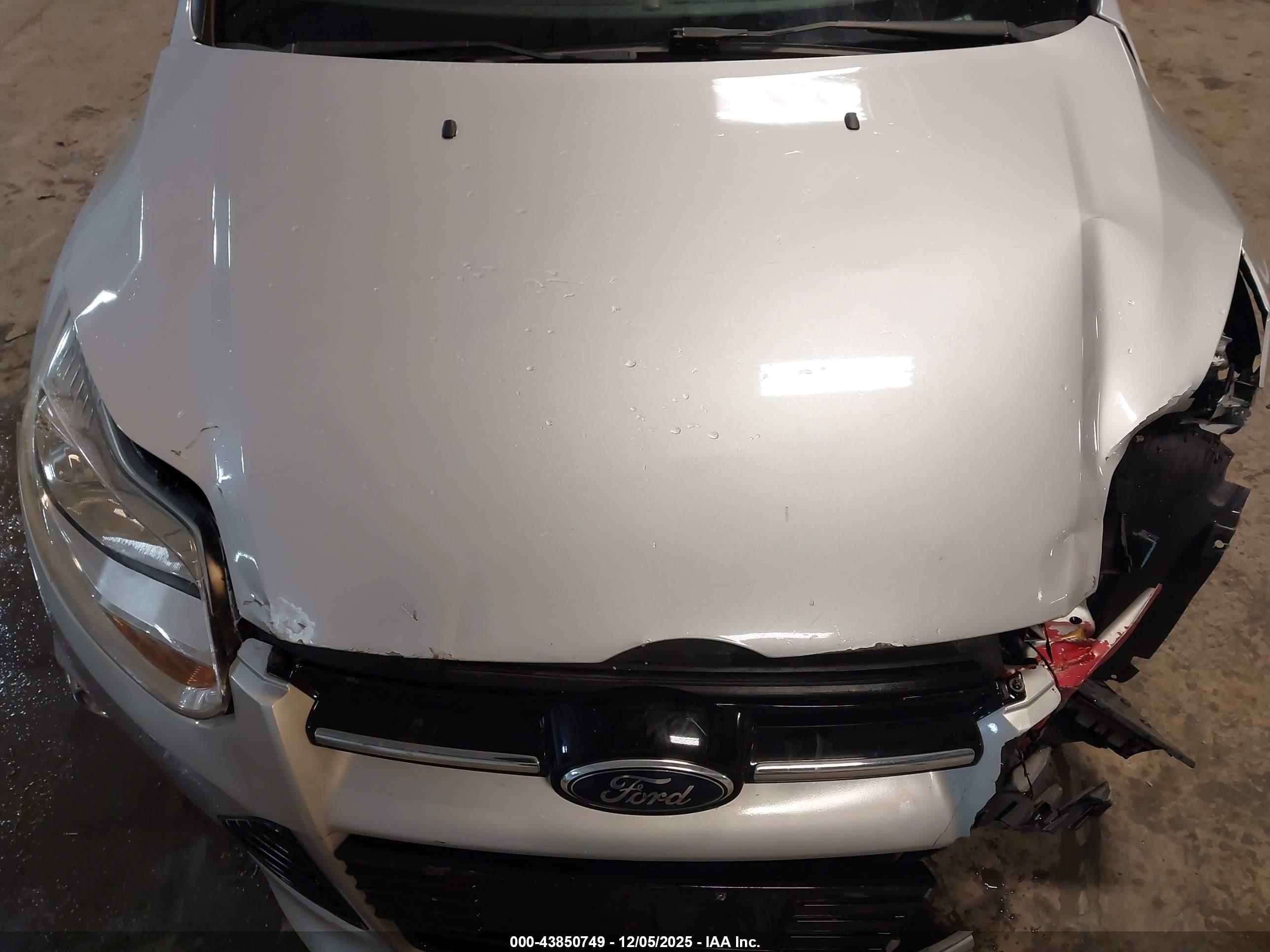 FORD FOCUS image 10