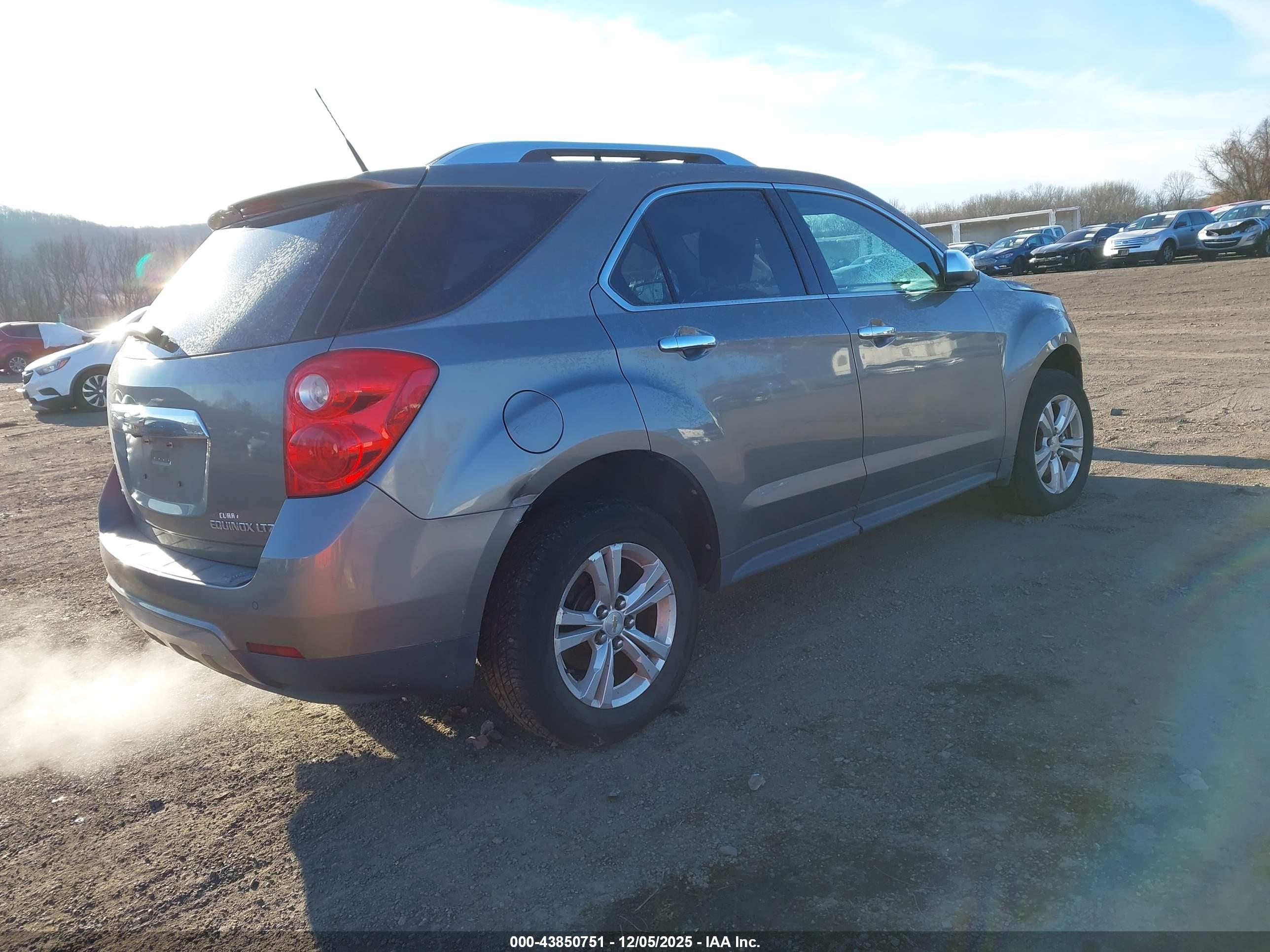 CHEVROLET EQUINOX image 4