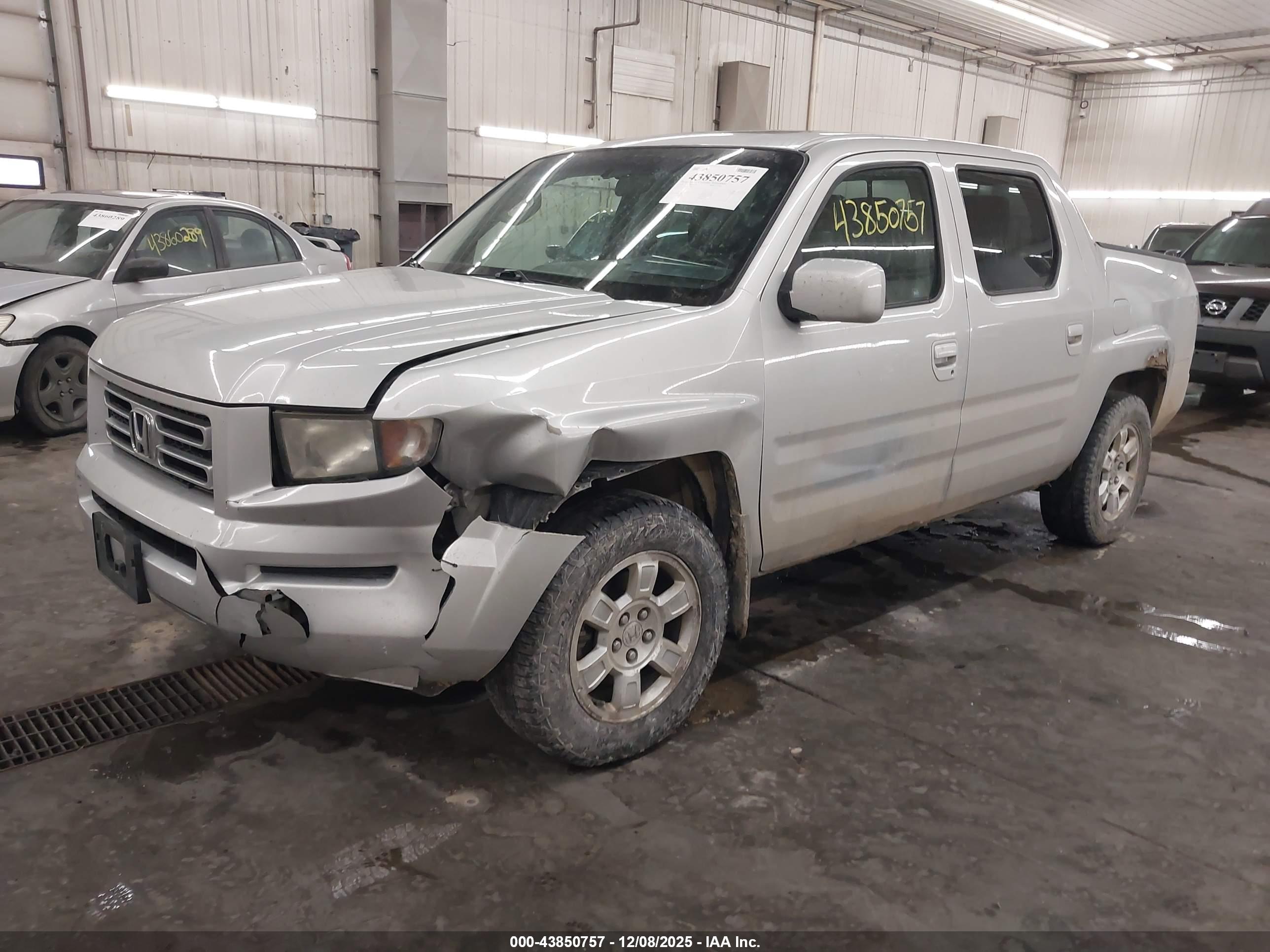 HONDA RIDGELINE image 2