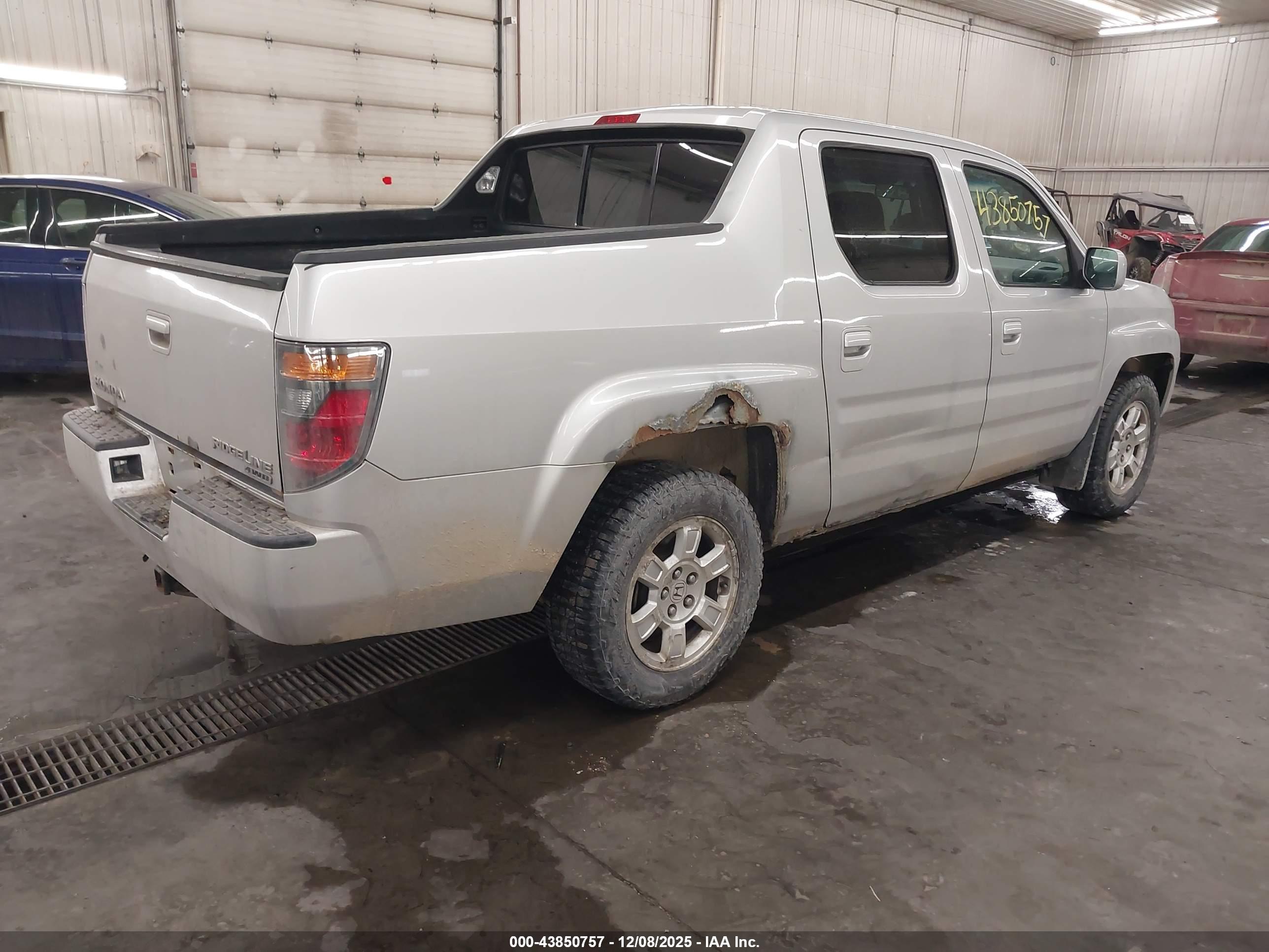HONDA RIDGELINE image 4