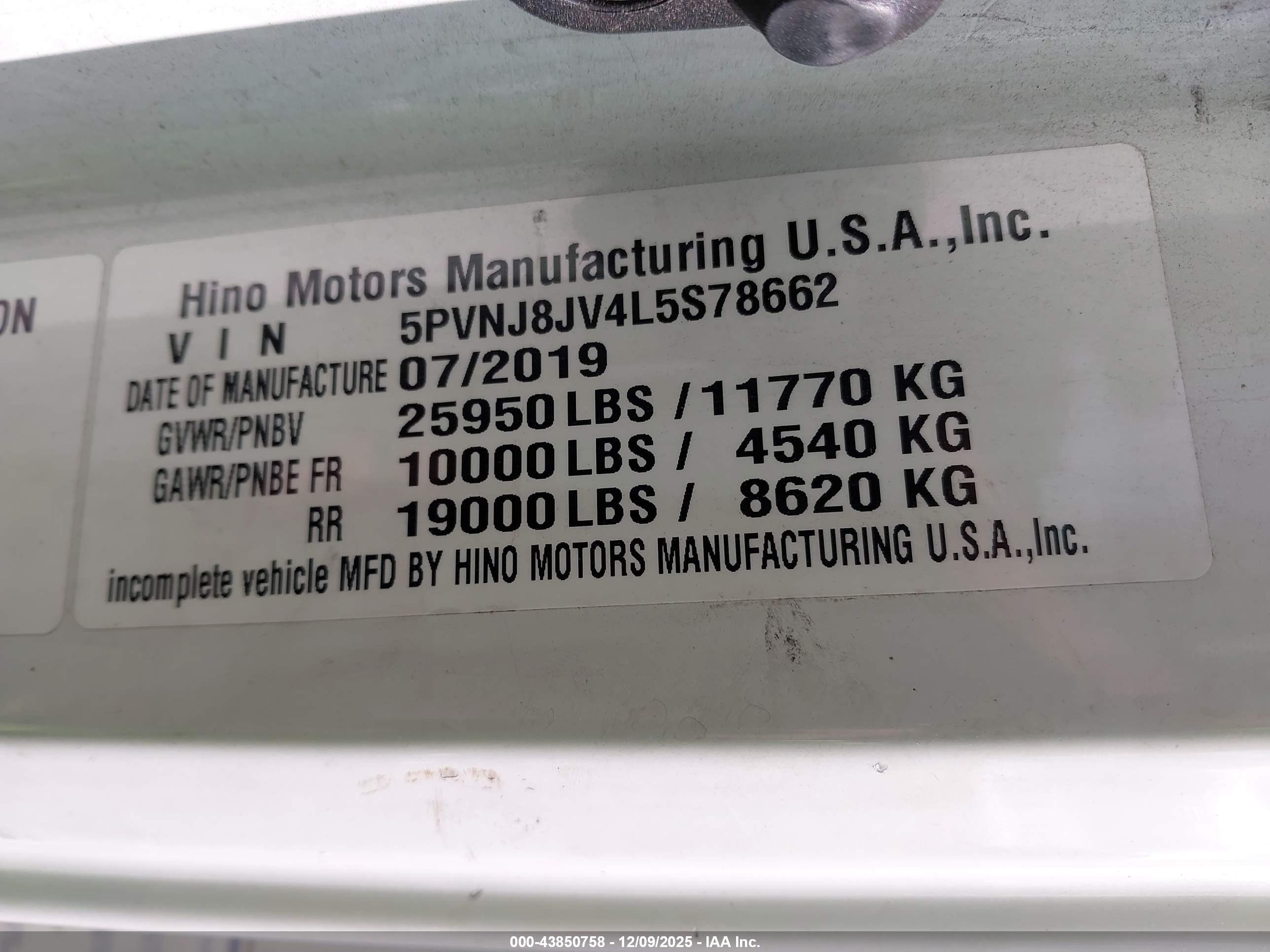 HINO 258/268 image 9