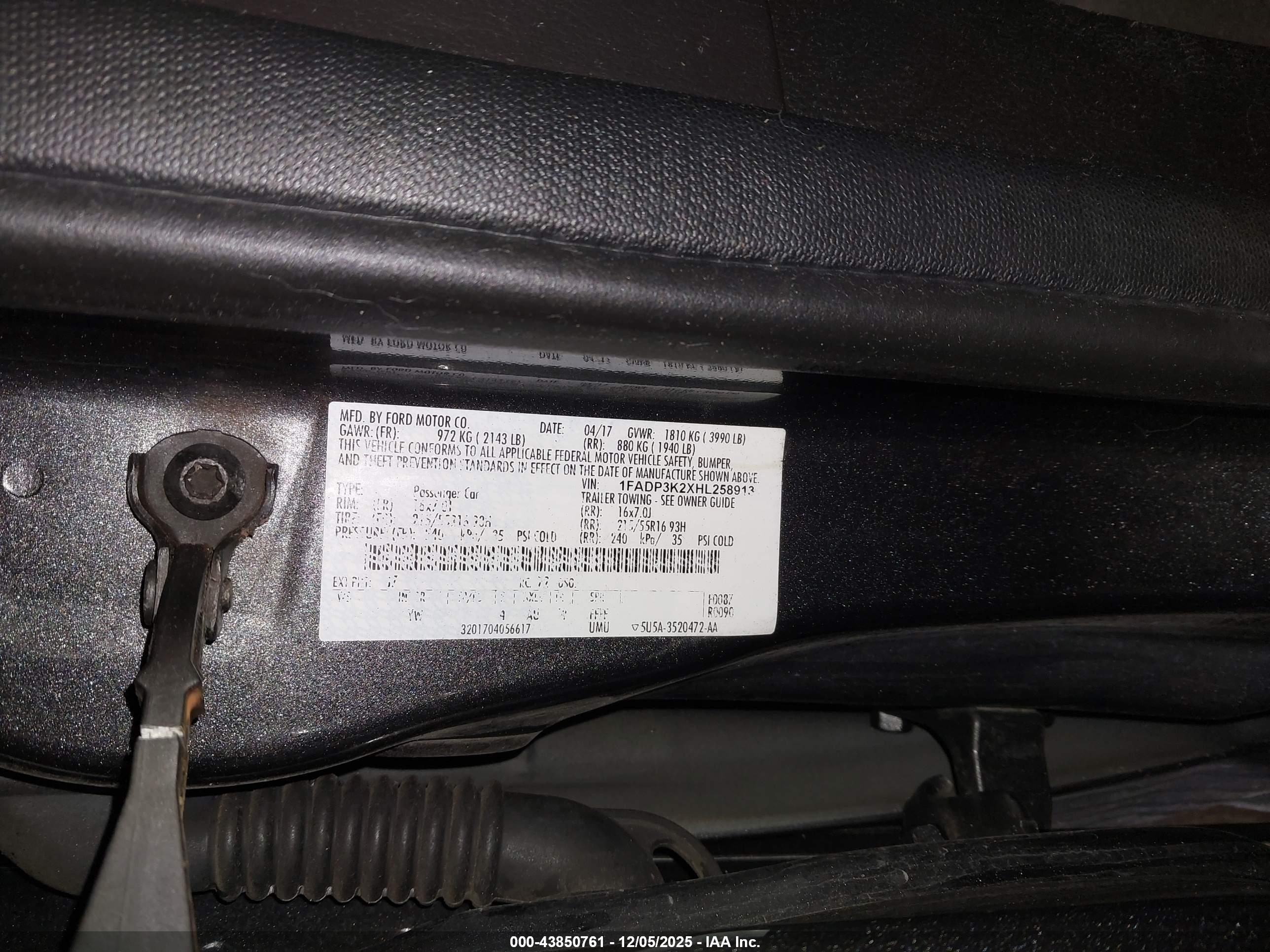 FORD FOCUS image 9