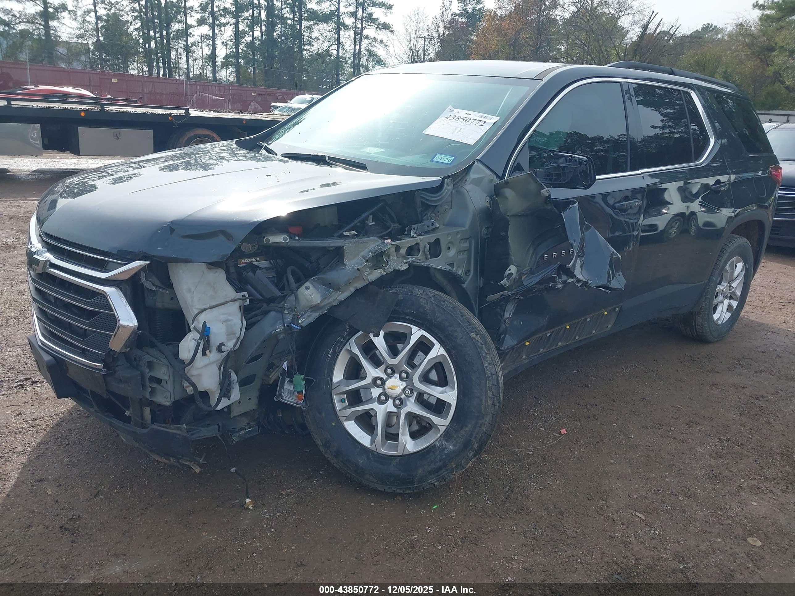 CHEVROLET TRAVERSE image 6