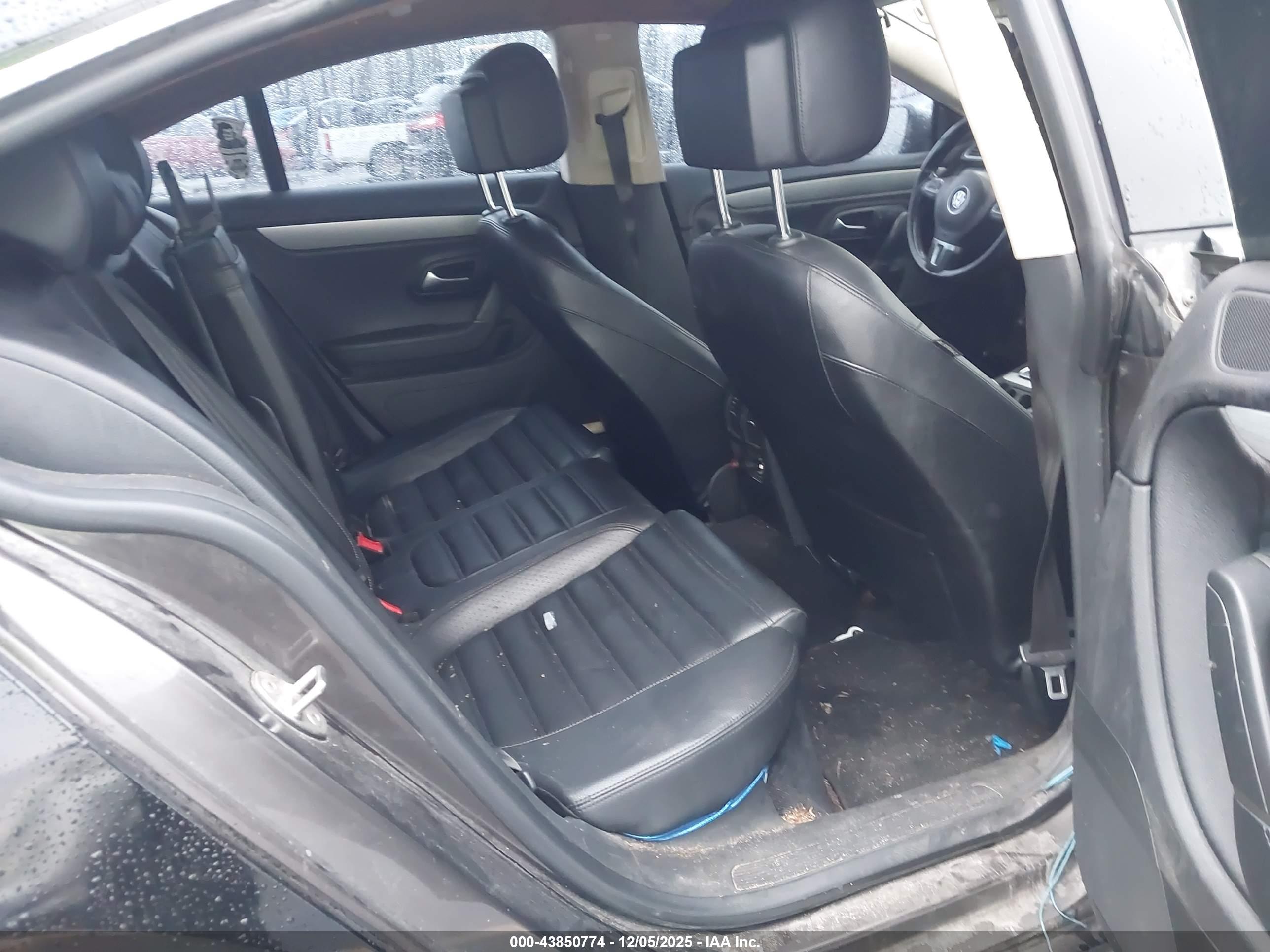 VOLKSWAGEN CC image 8