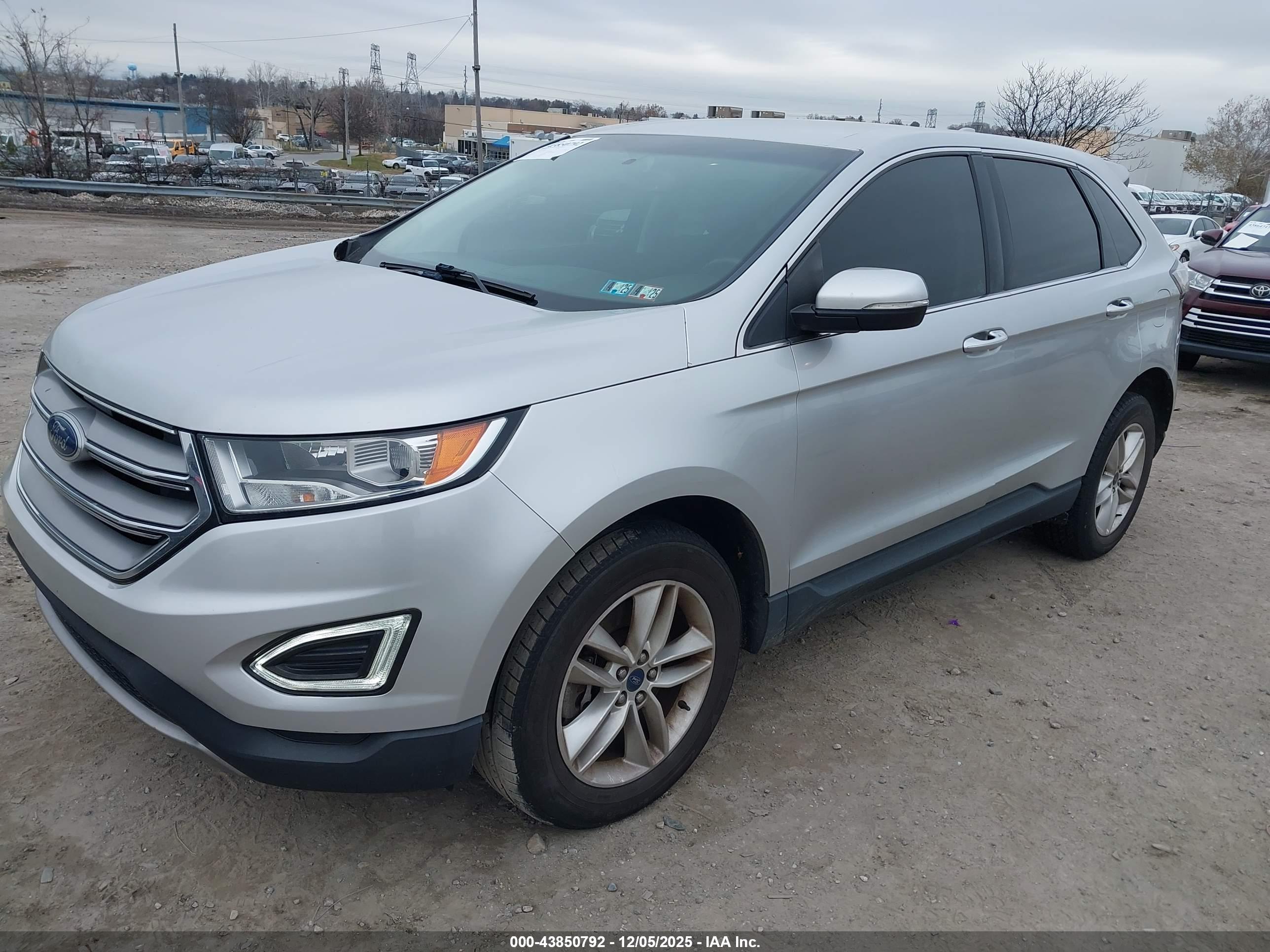 FORD EDGE image 2