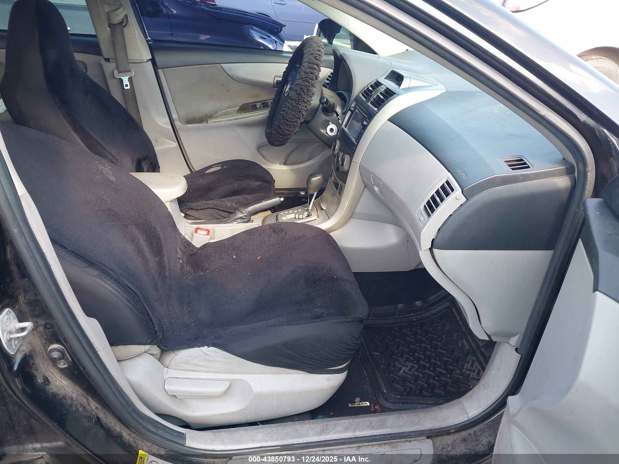 TOYOTA COROLLA image 5