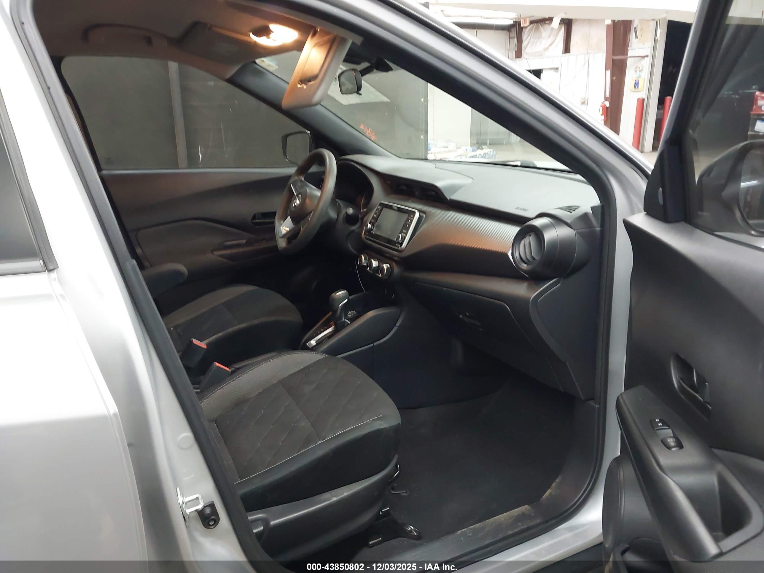 NISSAN KICKS image 5