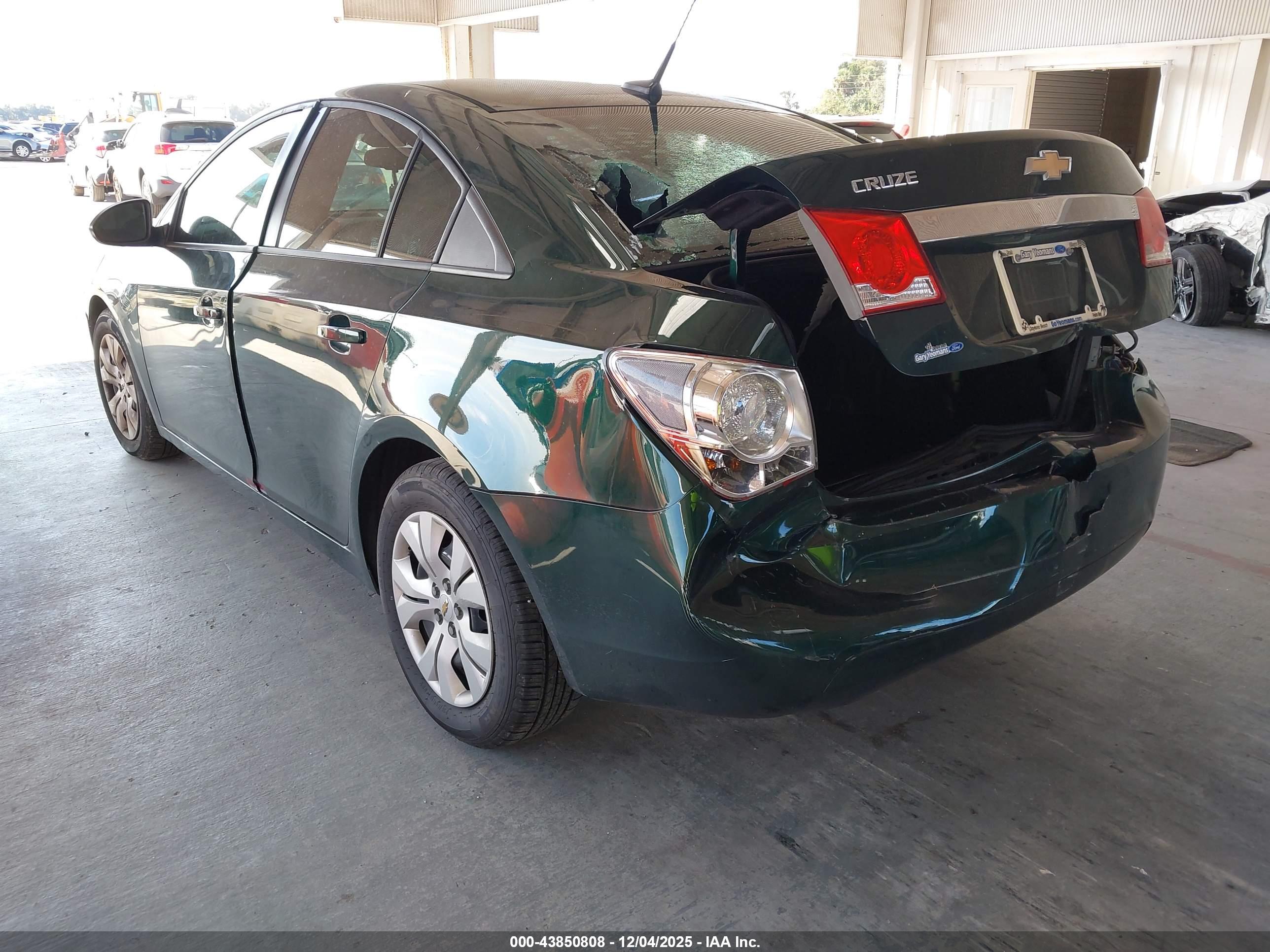CHEVROLET CRUZE image 3