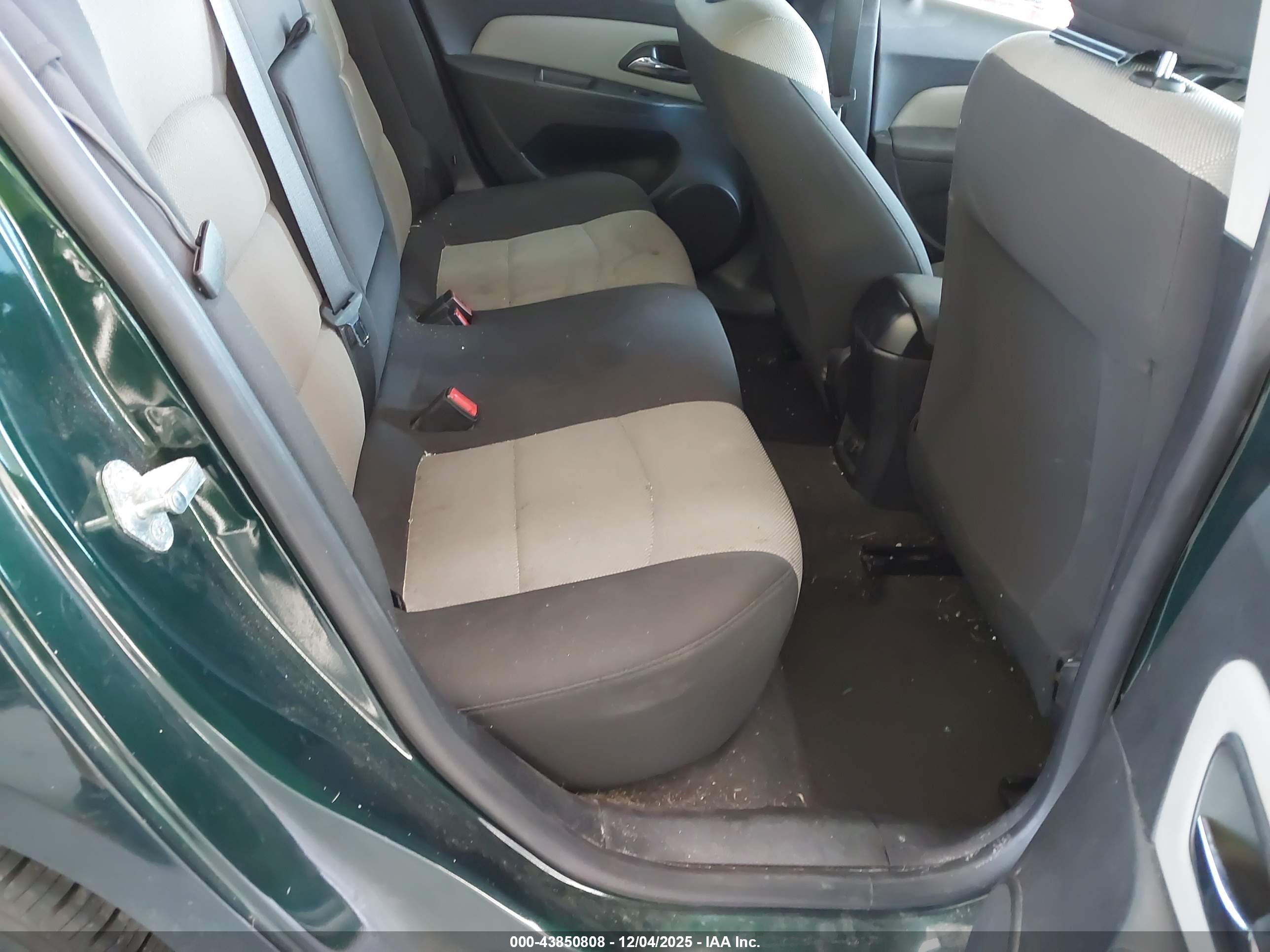 CHEVROLET CRUZE image 8
