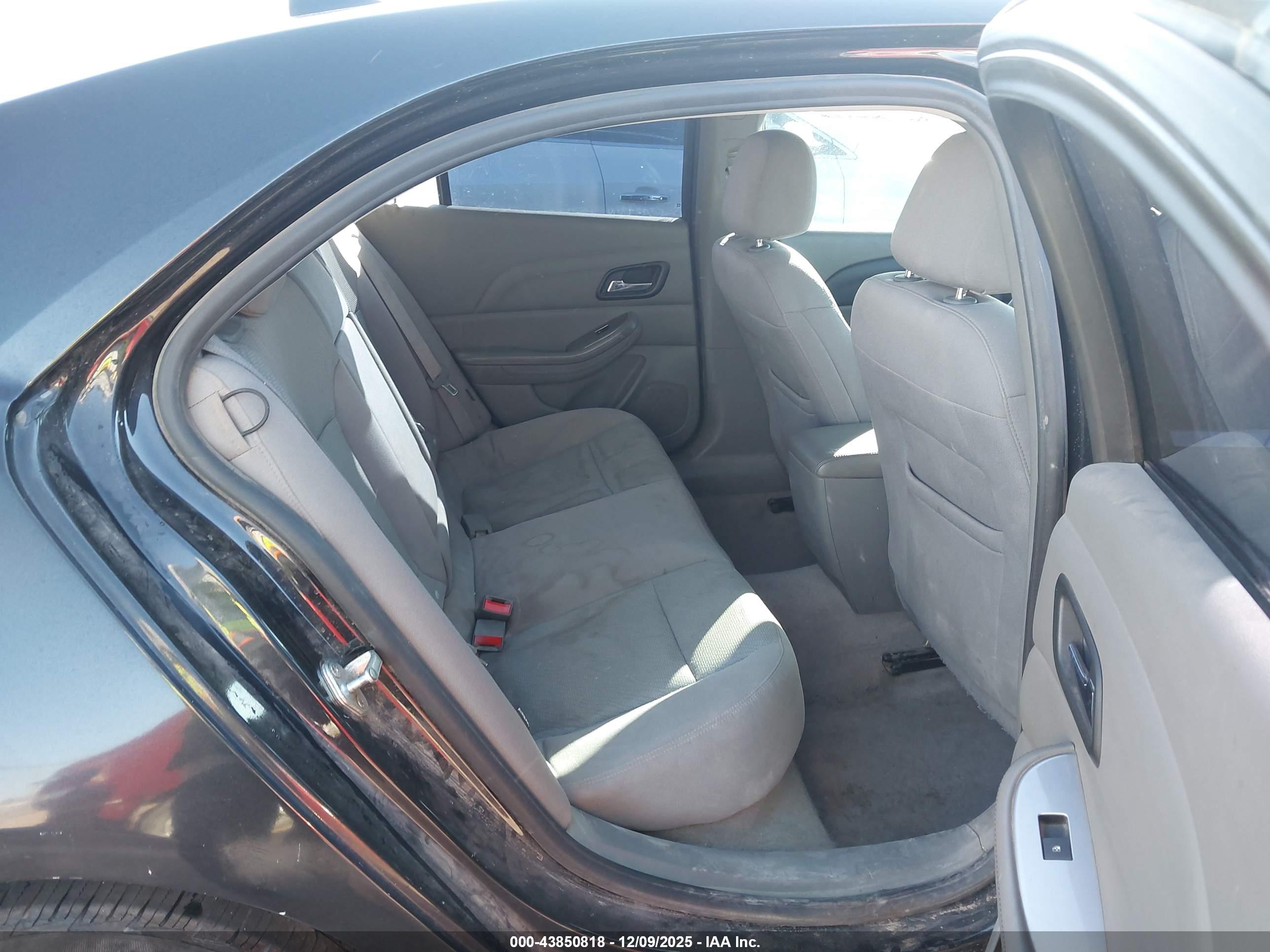 CHEVROLET MALIBU image 8