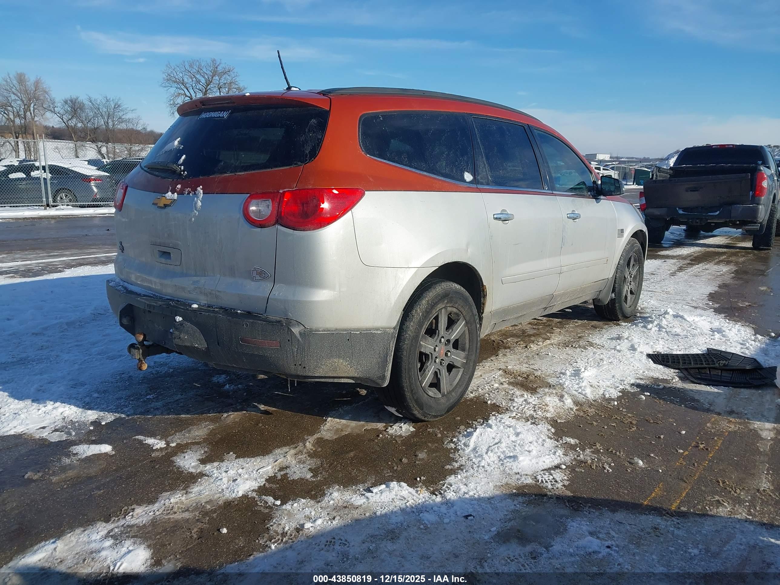 CHEVROLET TRAVERSE image 4