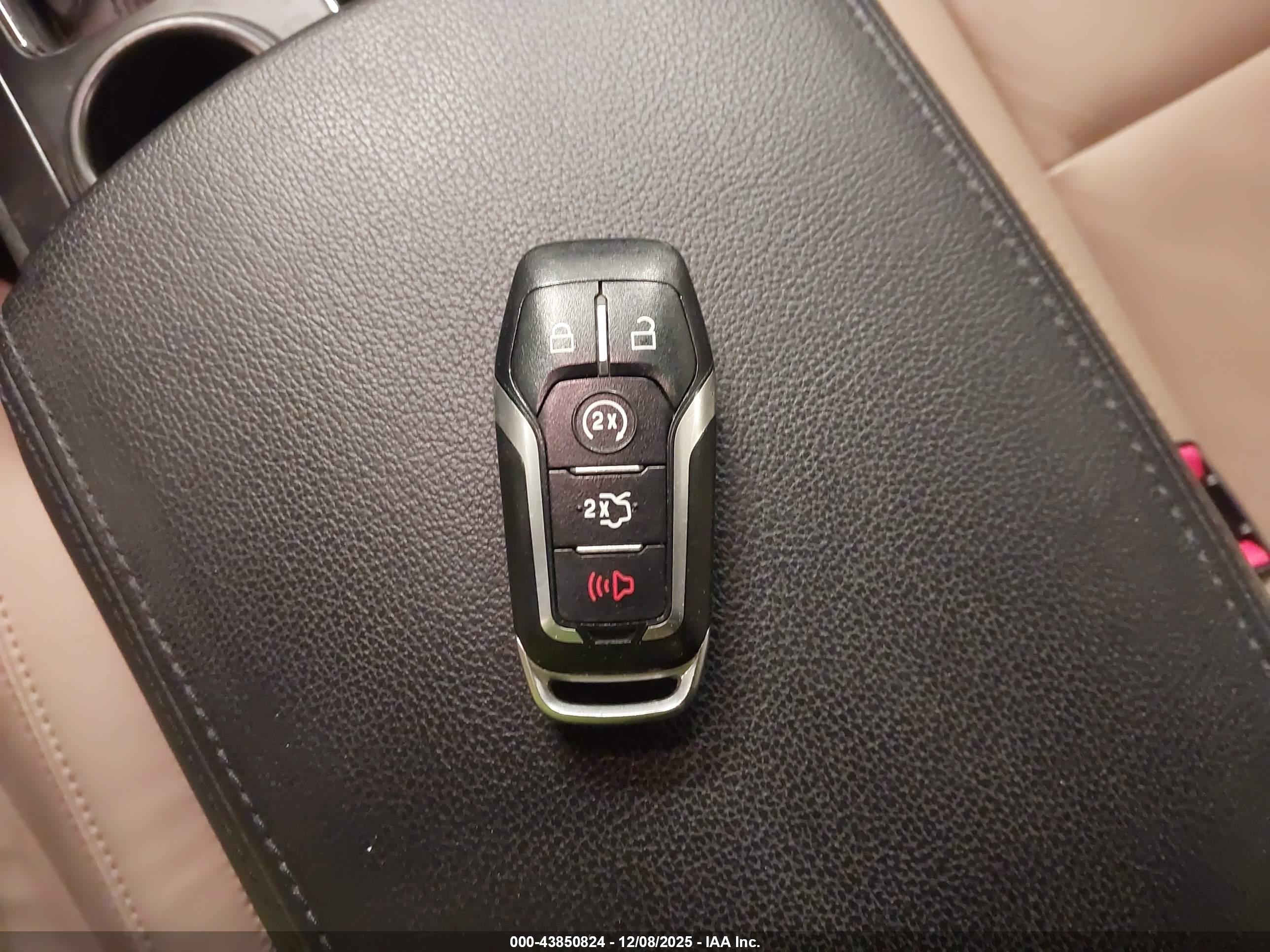 FORD EXPLORER image 11